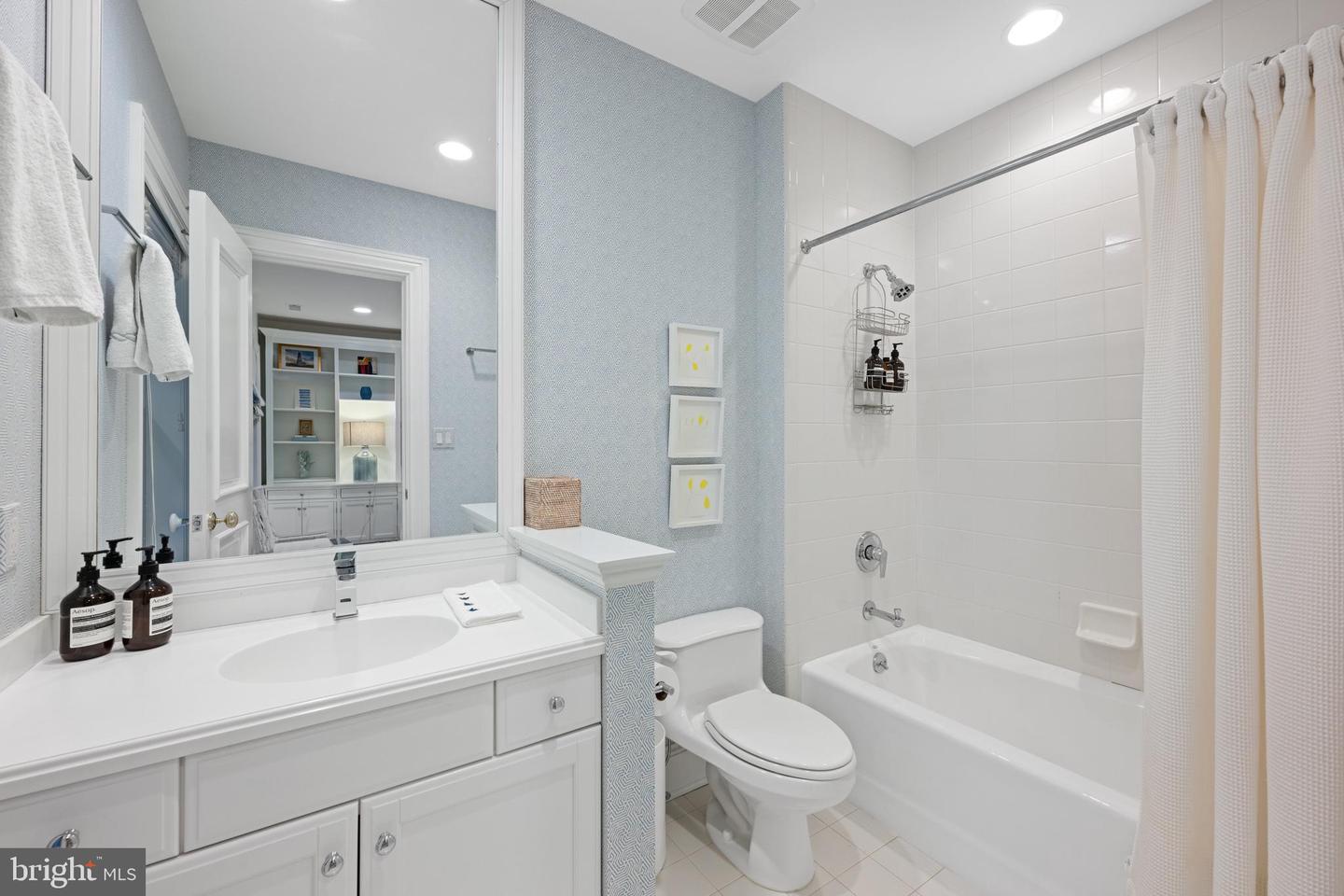 2950 CHAIN BRIDGE RD NW, WASHINGTON, District Of Columbia 20016, 6 Bedrooms Bedrooms, ,7 BathroomsBathrooms,Residential,For sale,2950 CHAIN BRIDGE RD NW,DCDC2208120 MLS # DCDC2208120