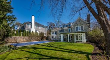 2950 CHAIN BRIDGE RD NW, WASHINGTON, District Of Columbia 20016, 6 Bedrooms Bedrooms, ,7 BathroomsBathrooms,Residential,For sale,2950 CHAIN BRIDGE RD NW,DCDC2208120 MLS # DCDC2208120