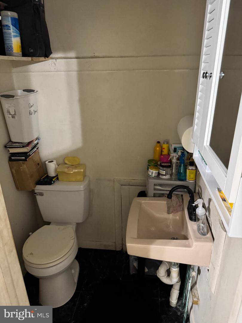404 NEWELL ST, FREDERICKSBURG, Virginia 22401, 3 Bedrooms Bedrooms, ,1 BathroomBathrooms,Residential,For sale,404 NEWELL ST,VAFB2008512 MLS # VAFB2008512