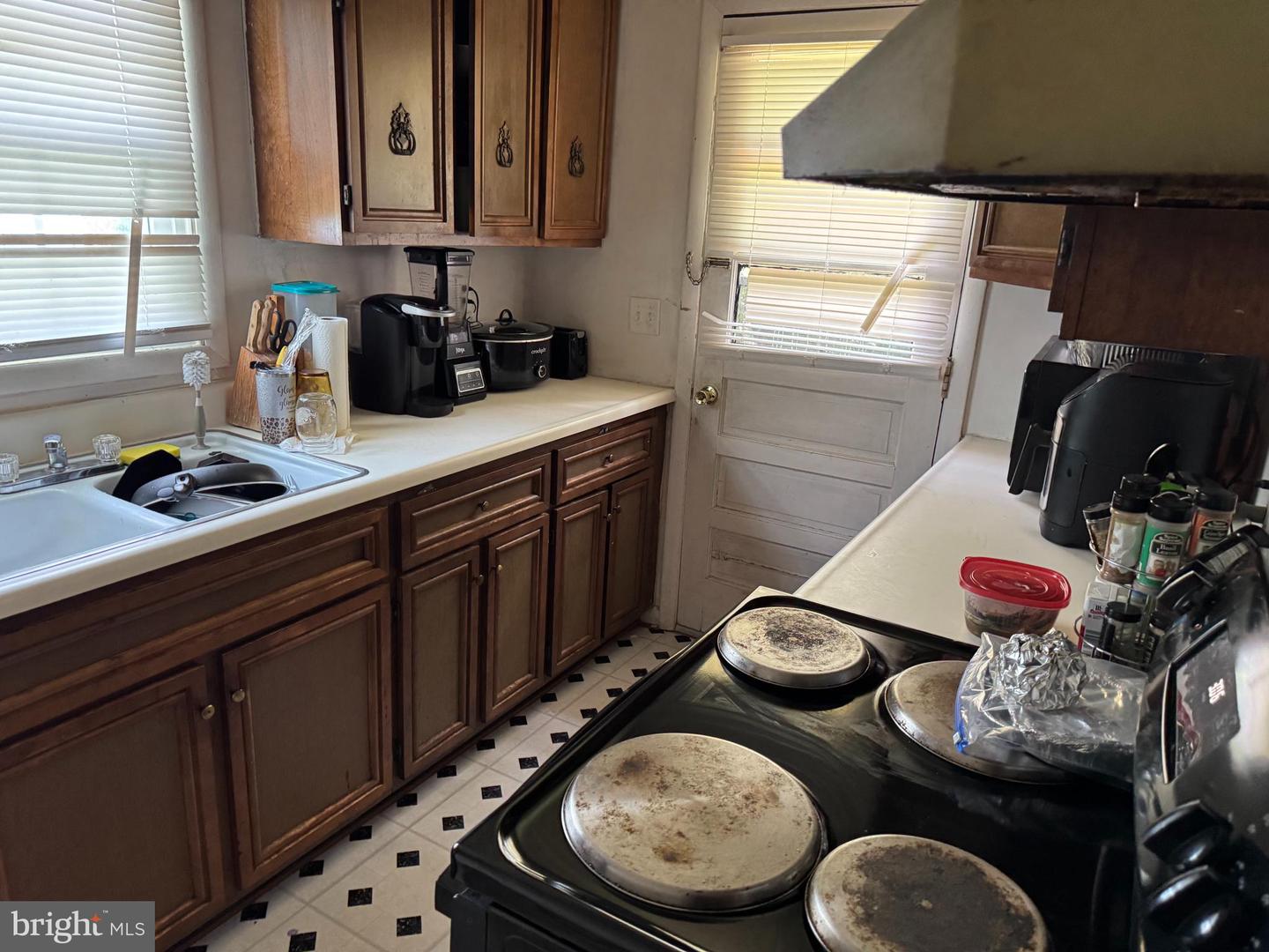 404 NEWELL ST, FREDERICKSBURG, Virginia 22401, 3 Bedrooms Bedrooms, ,1 BathroomBathrooms,Residential,For sale,404 NEWELL ST,VAFB2008512 MLS # VAFB2008512