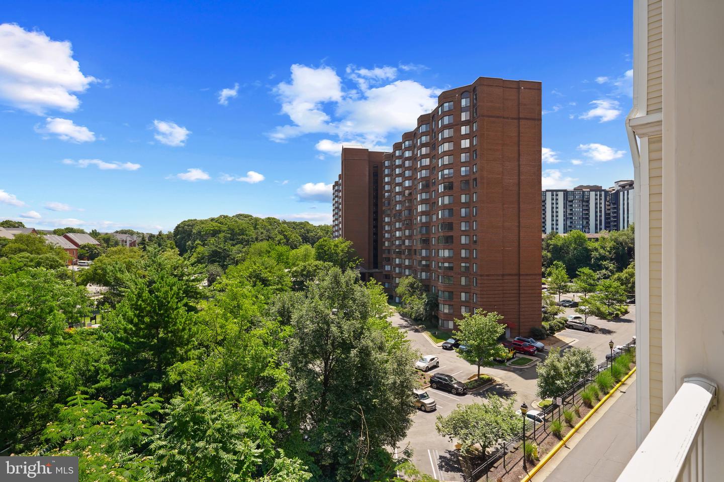 4551 STRUTFIELD LN #4315, ALEXANDRIA, Virginia 22311, 2 Bedrooms Bedrooms, ,2 BathroomsBathrooms,Residential,For sale,4551 STRUTFIELD LN #4315,VAAX2047002 MLS # VAAX2047002
