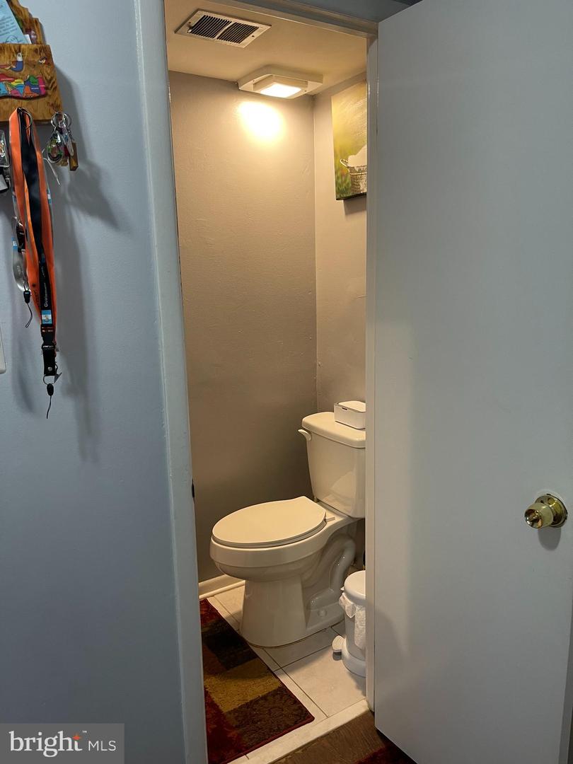1020 QUEENS CT, HERNDON, Virginia 20170, 3 Bedrooms Bedrooms, ,2 BathroomsBathrooms,Residential,For sale,1020 QUEENS CT,VAFX2252388 MLS # VAFX2252388