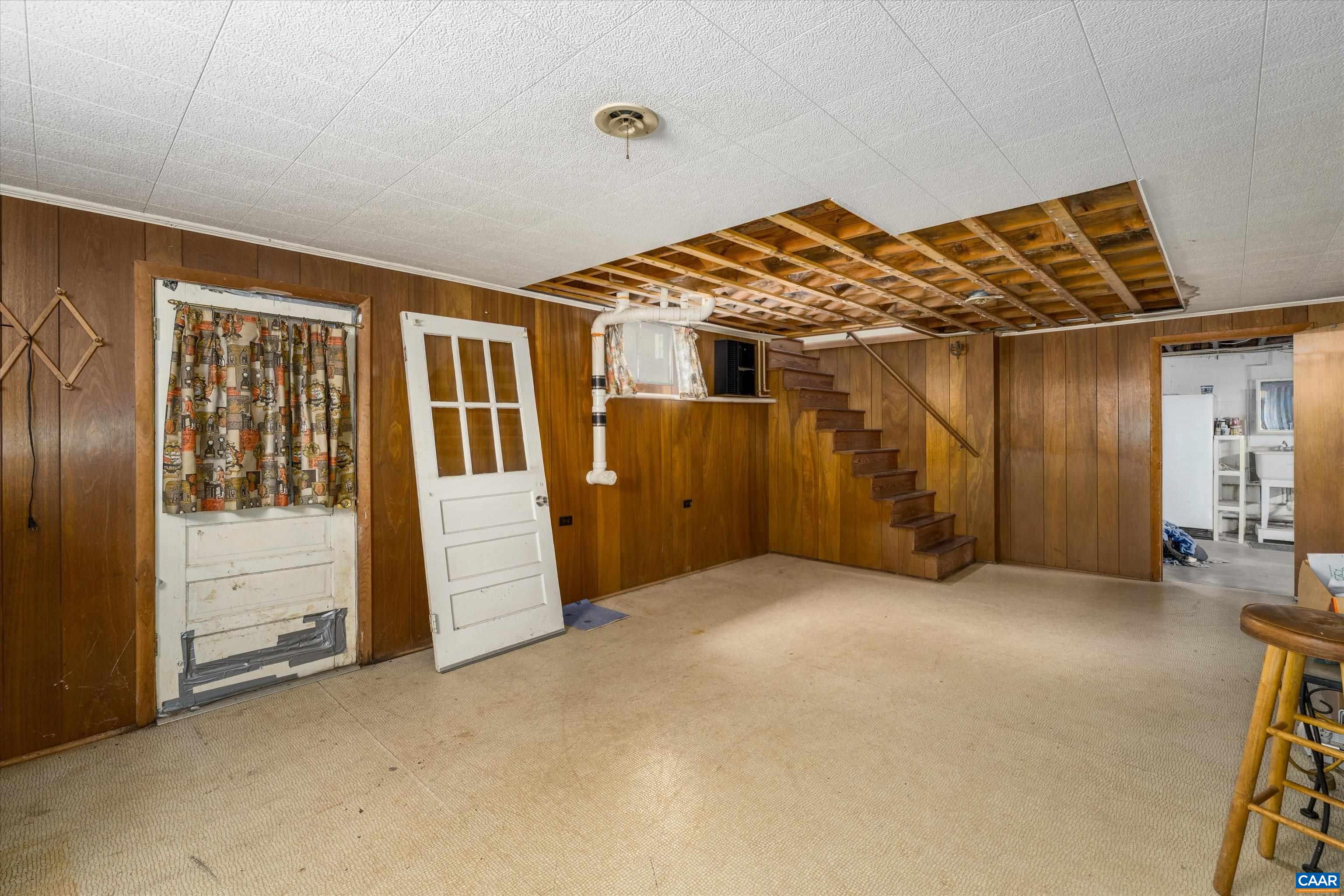 3035 SCOTTSVILLE RD, CHARLOTTESVILLE, Virginia 22902, 2 Bedrooms Bedrooms, ,2 BathroomsBathrooms,Residential,3035 SCOTTSVILLE RD,666050 MLS # 666050