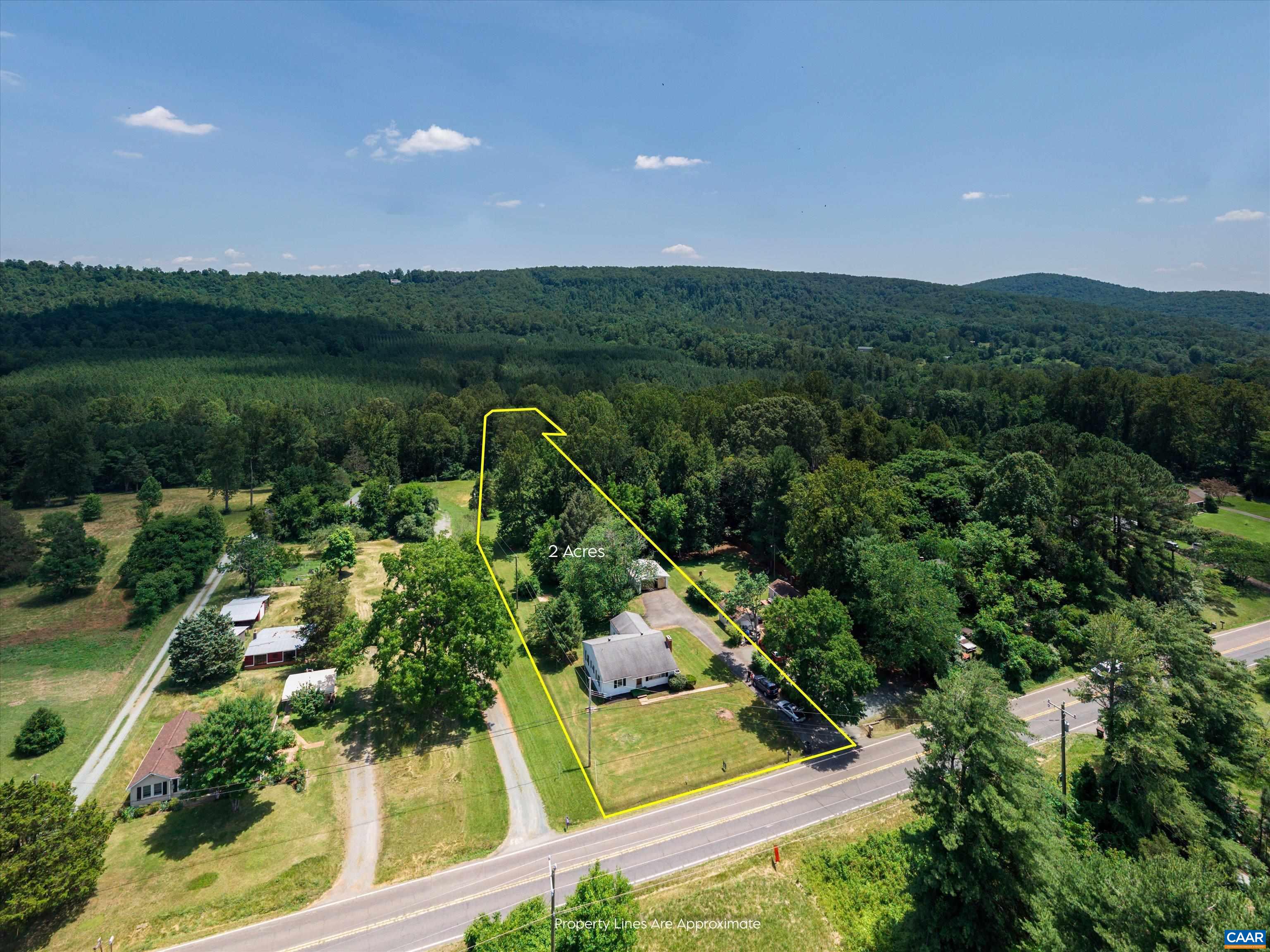 3035 SCOTTSVILLE RD, CHARLOTTESVILLE, Virginia 22902, 2 Bedrooms Bedrooms, ,2 BathroomsBathrooms,Residential,3035 SCOTTSVILLE RD,666050 MLS # 666050