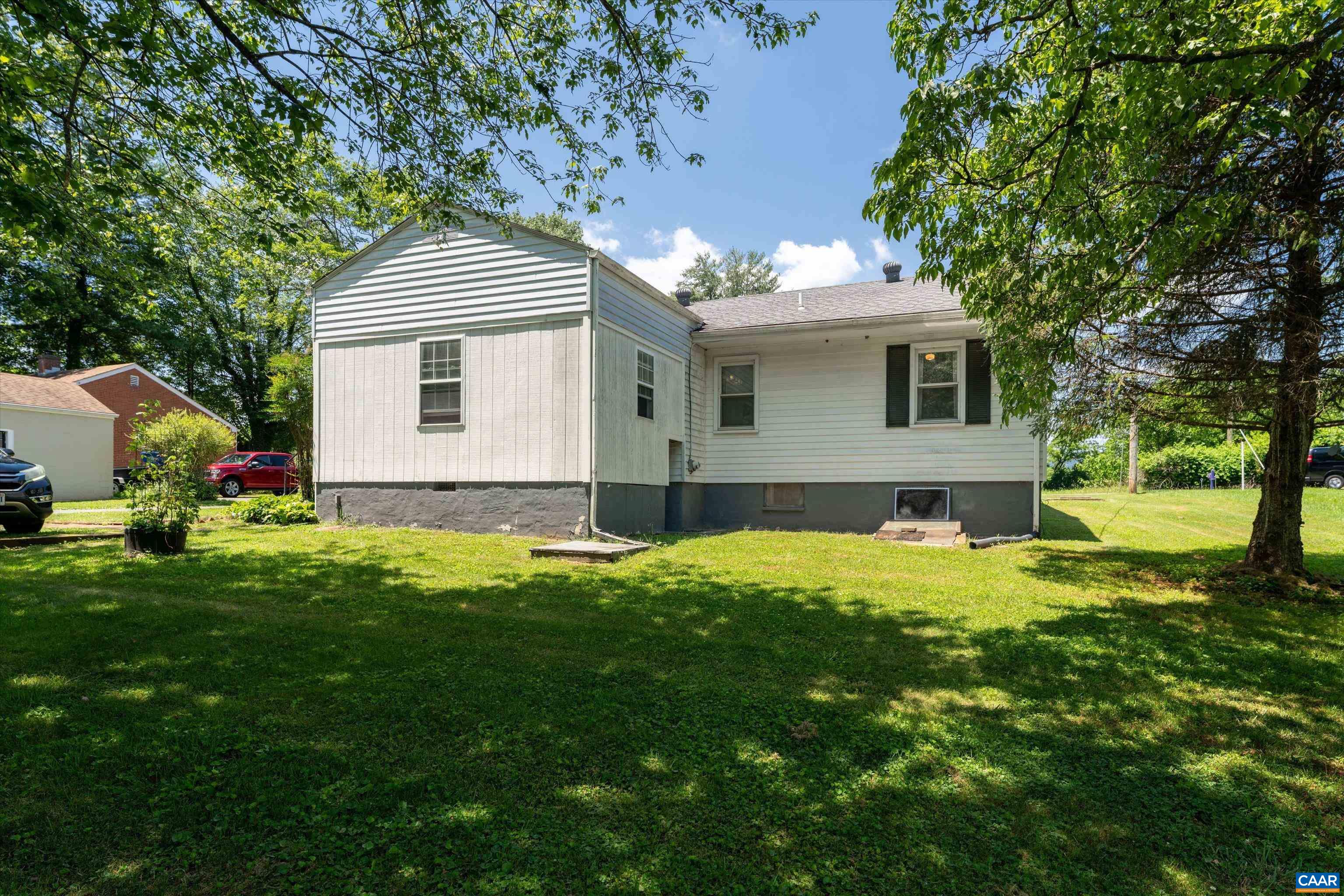 3035 SCOTTSVILLE RD, CHARLOTTESVILLE, Virginia 22902, 2 Bedrooms Bedrooms, ,2 BathroomsBathrooms,Residential,3035 SCOTTSVILLE RD,666050 MLS # 666050