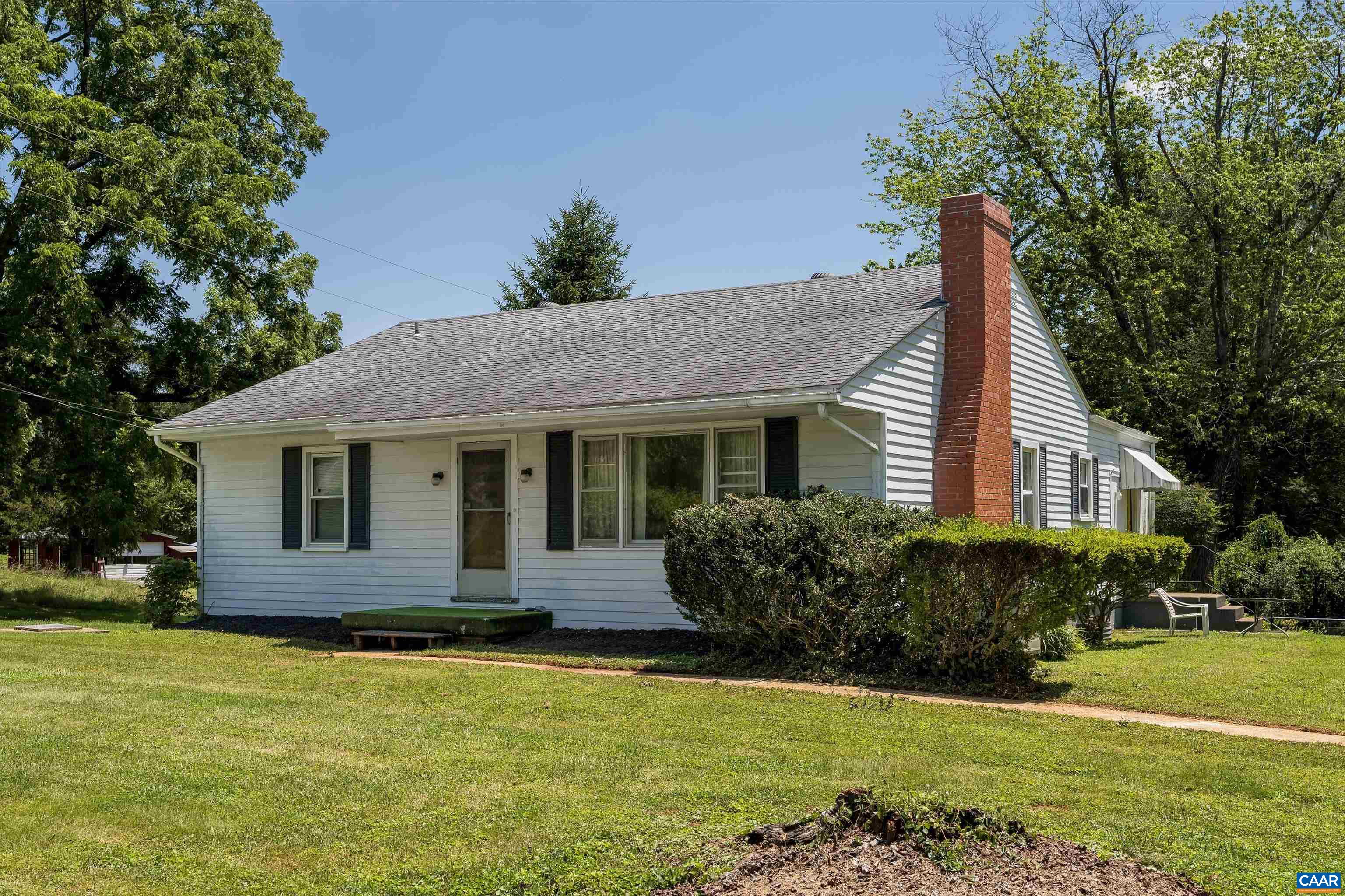 3035 SCOTTSVILLE RD, CHARLOTTESVILLE, Virginia 22902, 2 Bedrooms Bedrooms, ,2 BathroomsBathrooms,Residential,3035 SCOTTSVILLE RD,666050 MLS # 666050