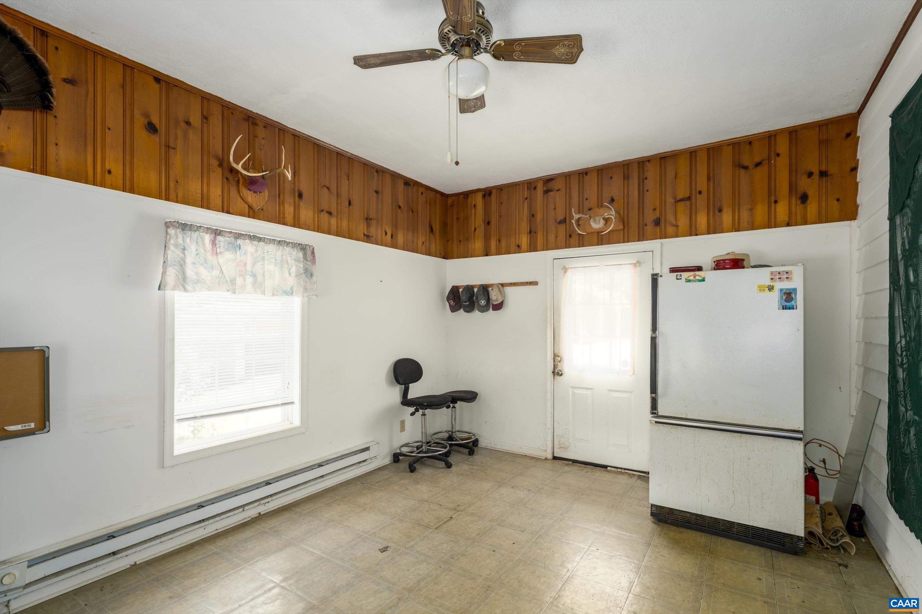 3035 SCOTTSVILLE RD, CHARLOTTESVILLE, Virginia 22902, 2 Bedrooms Bedrooms, ,2 BathroomsBathrooms,Residential,3035 SCOTTSVILLE RD,666050 MLS # 666050