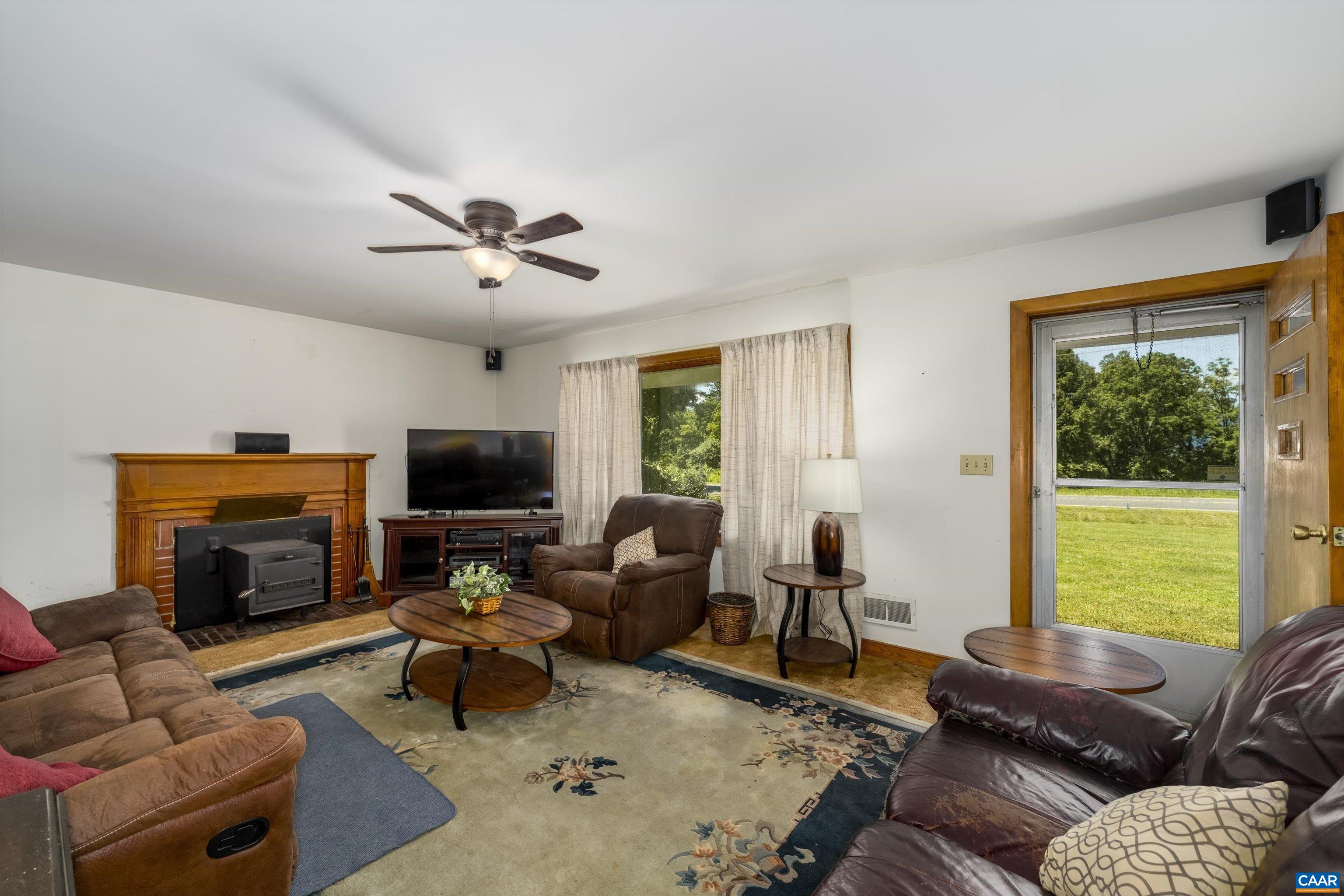 3035 SCOTTSVILLE RD, CHARLOTTESVILLE, Virginia 22902, 2 Bedrooms Bedrooms, ,2 BathroomsBathrooms,Residential,3035 SCOTTSVILLE RD,666050 MLS # 666050