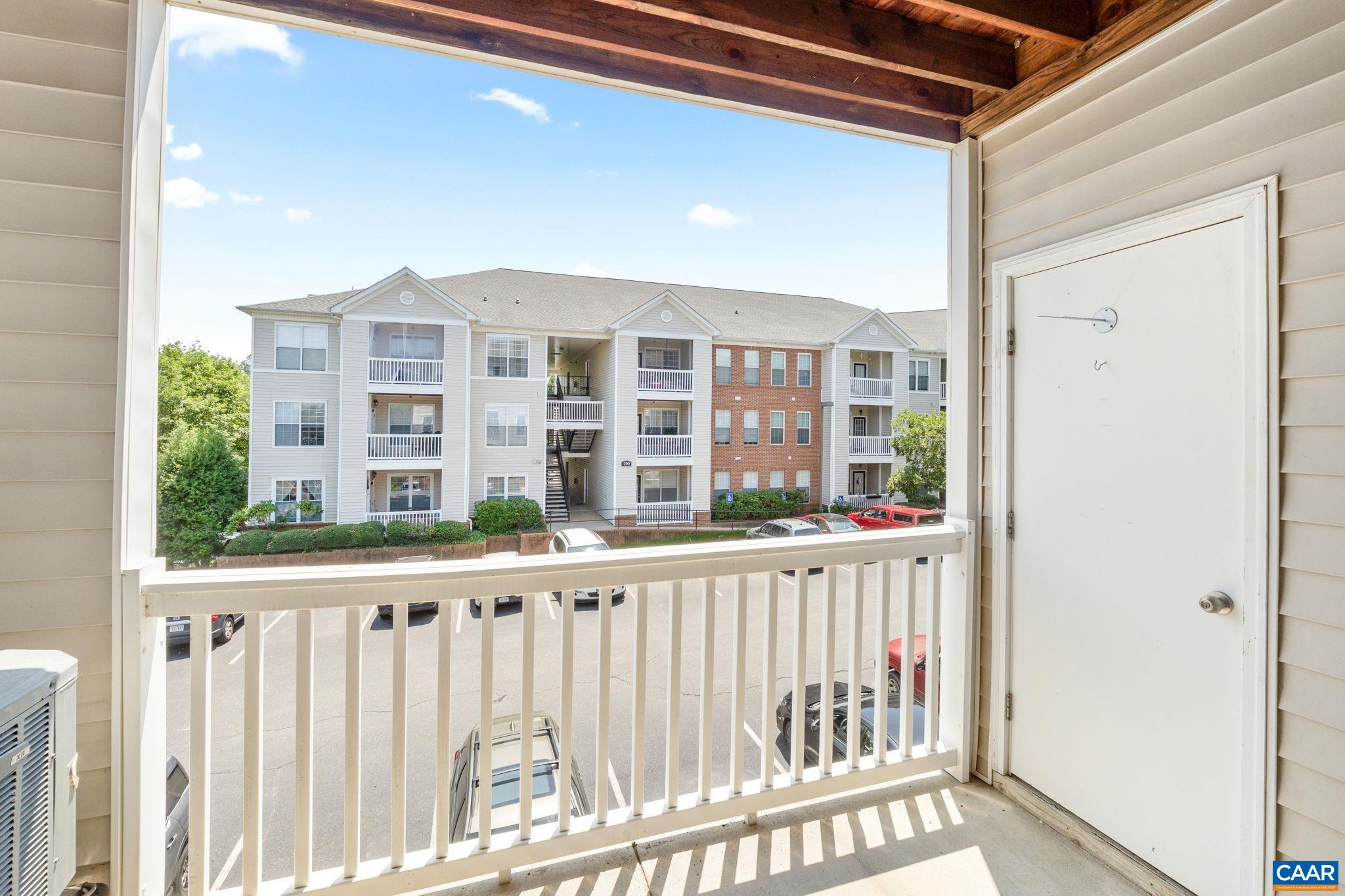 260 RIVERBEND DR, CHARLOTTESVILLE, Virginia 22911, 2 Bedrooms Bedrooms, ,2 BathroomsBathrooms,Residential,260 RIVERBEND DR,666150 MLS # 666150