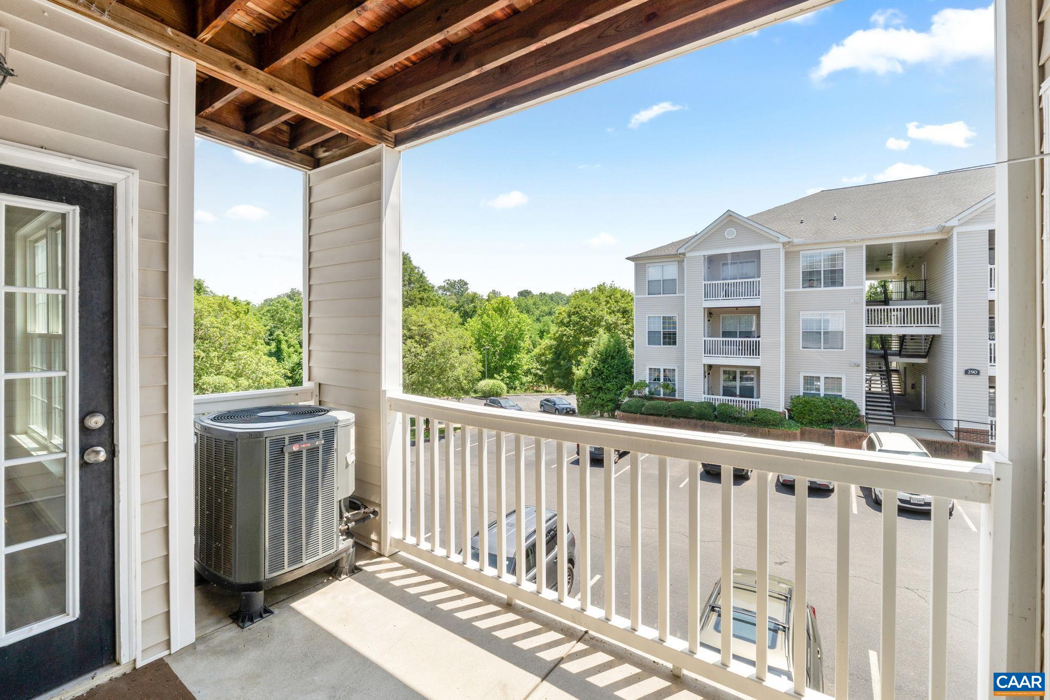 260 RIVERBEND DR, CHARLOTTESVILLE, Virginia 22911, 2 Bedrooms Bedrooms, ,2 BathroomsBathrooms,Residential,260 RIVERBEND DR,666150 MLS # 666150
