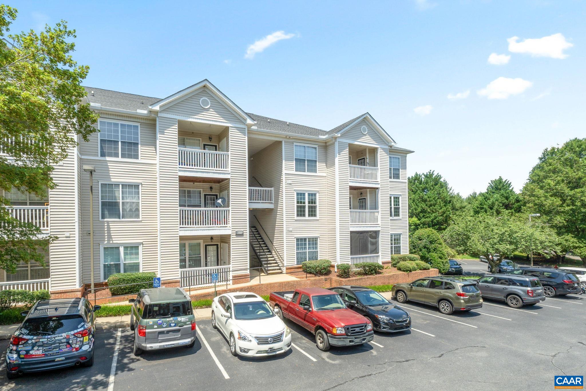 260 RIVERBEND DR, CHARLOTTESVILLE, Virginia 22911, 2 Bedrooms Bedrooms, ,2 BathroomsBathrooms,Residential,260 RIVERBEND DR,666150 MLS # 666150