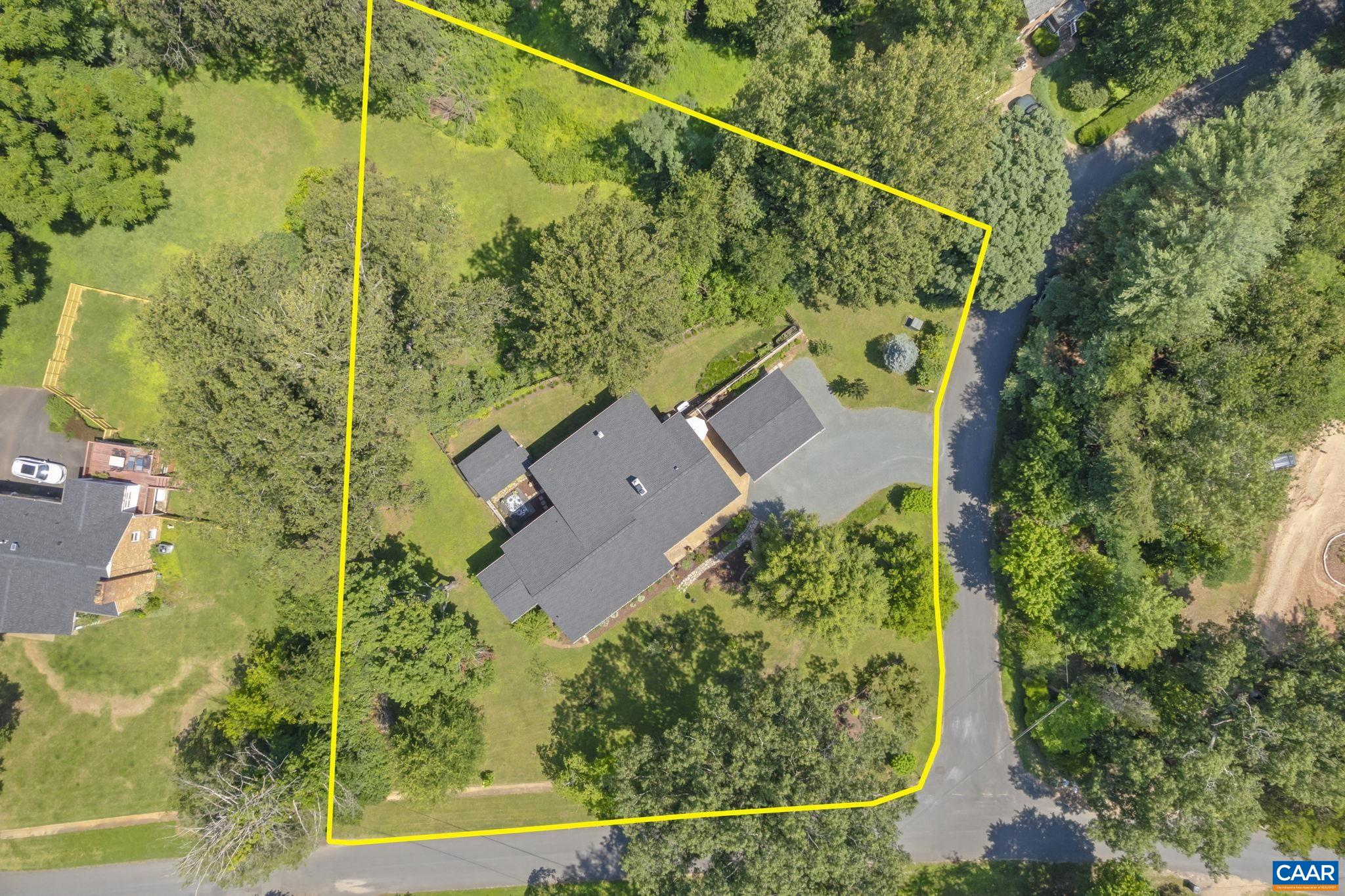 310 GLOUCESTER RD, CHARLOTTESVILLE, Virginia 22901, 4 Bedrooms Bedrooms, ,3 BathroomsBathrooms,Residential,310 GLOUCESTER RD,666174 MLS # 666174