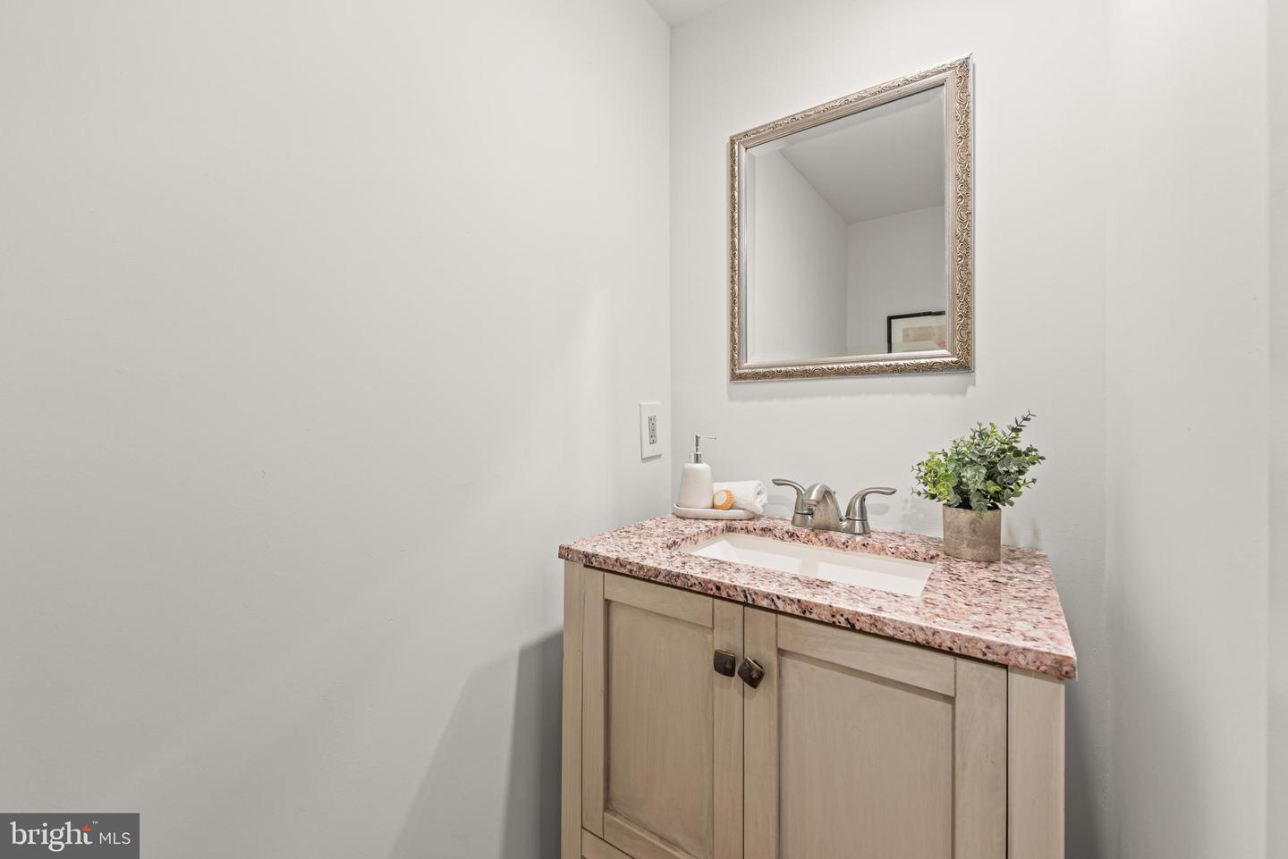 11150 GLADE DR, RESTON, Virginia 20191, 4 Bedrooms Bedrooms, ,3 BathroomsBathrooms,Residential,For sale,11150 GLADE DR,VAFX2204580 MLS # VAFX2204580