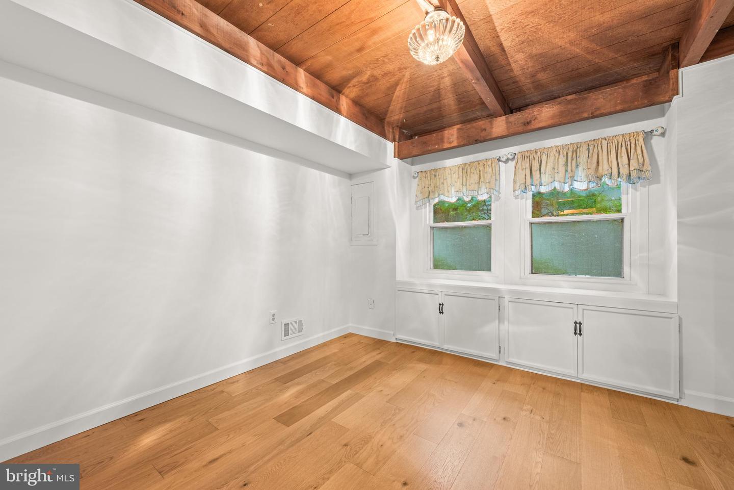 11150 GLADE DR, RESTON, Virginia 20191, 4 Bedrooms Bedrooms, ,3 BathroomsBathrooms,Residential,For sale,11150 GLADE DR,VAFX2204580 MLS # VAFX2204580
