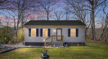 11019 COZY CT, KING GEORGE, Virginia 22485, 3 Bedrooms Bedrooms, ,2 BathroomsBathrooms,Residential,For sale,11019 COZY CT,VAKG2006114 MLS # VAKG2006114