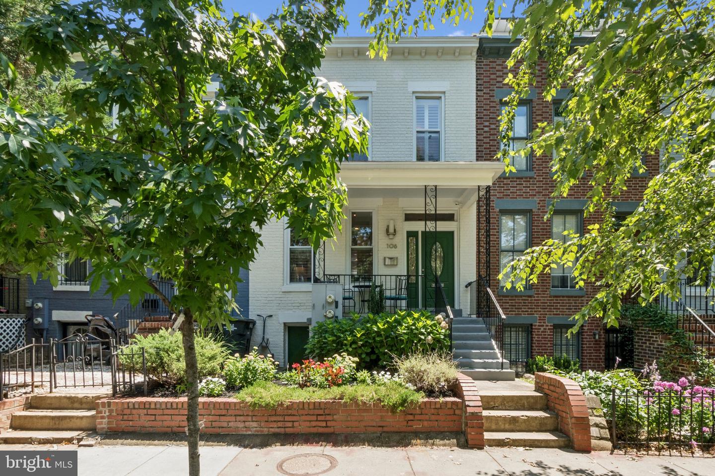 106 15TH ST SE, WASHINGTON, District Of Columbia 20003, 4 Bedrooms Bedrooms, ,2 BathroomsBathrooms,Residential,For sale,106 15TH ST SE,DCDC2189318 MLS # DCDC2189318