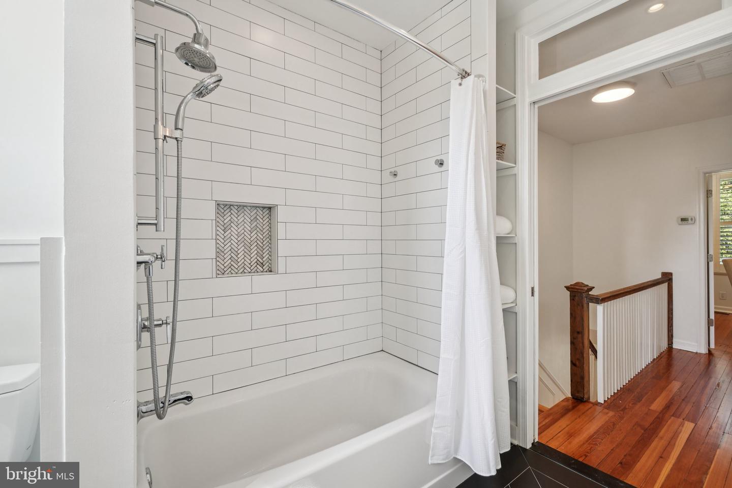 106 15TH ST SE, WASHINGTON, District Of Columbia 20003, 4 Bedrooms Bedrooms, ,2 BathroomsBathrooms,Residential,For sale,106 15TH ST SE,DCDC2189318 MLS # DCDC2189318