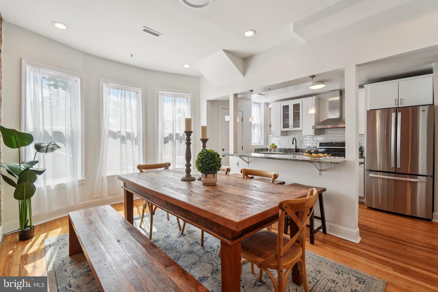 106 15TH ST SE, WASHINGTON, District Of Columbia 20003, 4 Bedrooms Bedrooms, ,2 BathroomsBathrooms,Residential,For sale,106 15TH ST SE,DCDC2189318 MLS # DCDC2189318