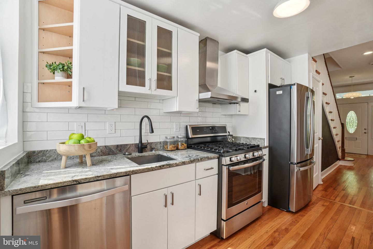 106 15TH ST SE, WASHINGTON, District Of Columbia 20003, 4 Bedrooms Bedrooms, ,2 BathroomsBathrooms,Residential,For sale,106 15TH ST SE,DCDC2189318 MLS # DCDC2189318