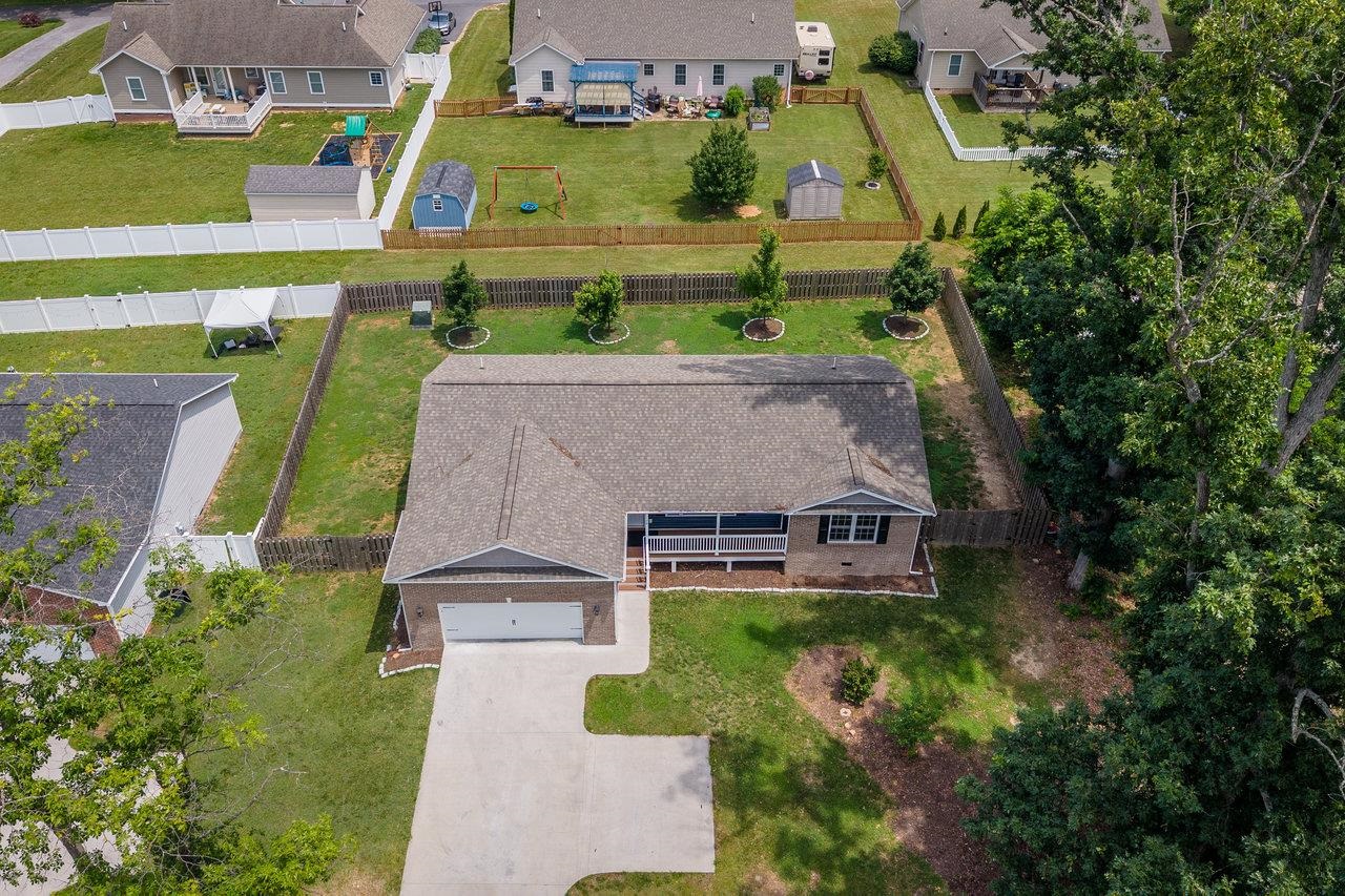 106 AUGUSTA AVE, GROTTOES, Virginia 24441, 3 Bedrooms Bedrooms, ,2 BathroomsBathrooms,Residential,106 AUGUSTA AVE,666195 MLS # 666195