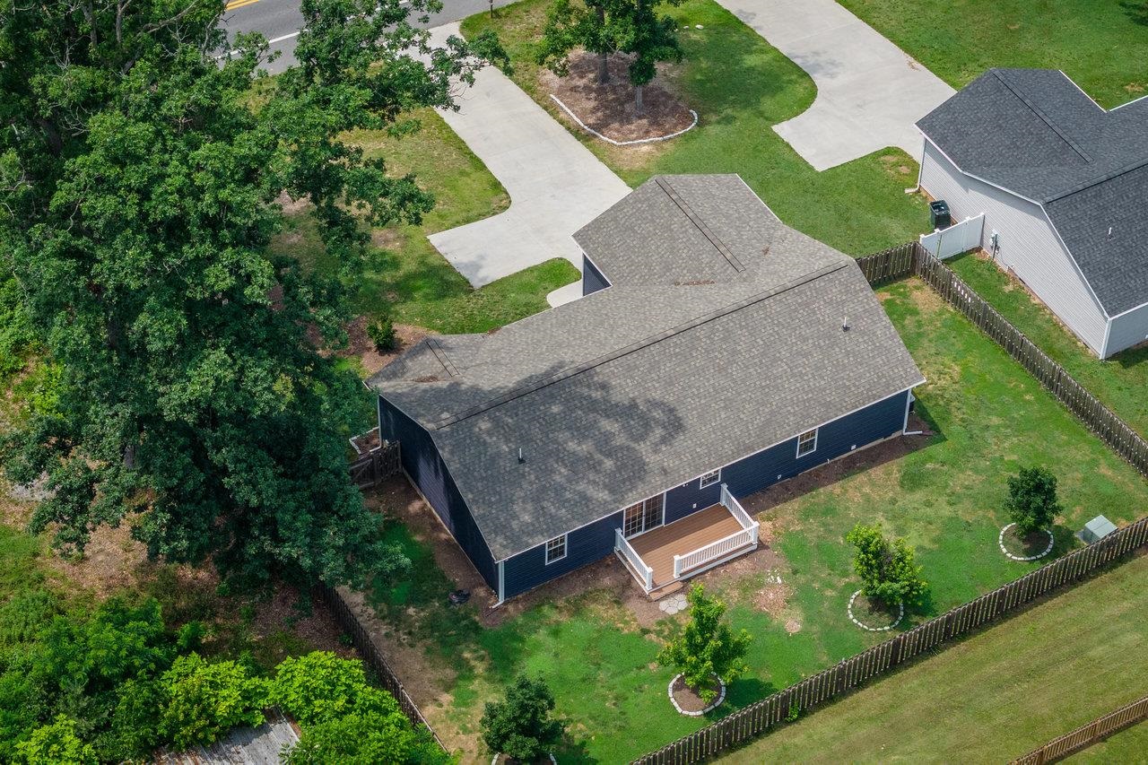 106 AUGUSTA AVE, GROTTOES, Virginia 24441, 3 Bedrooms Bedrooms, ,2 BathroomsBathrooms,Residential,106 AUGUSTA AVE,666195 MLS # 666195