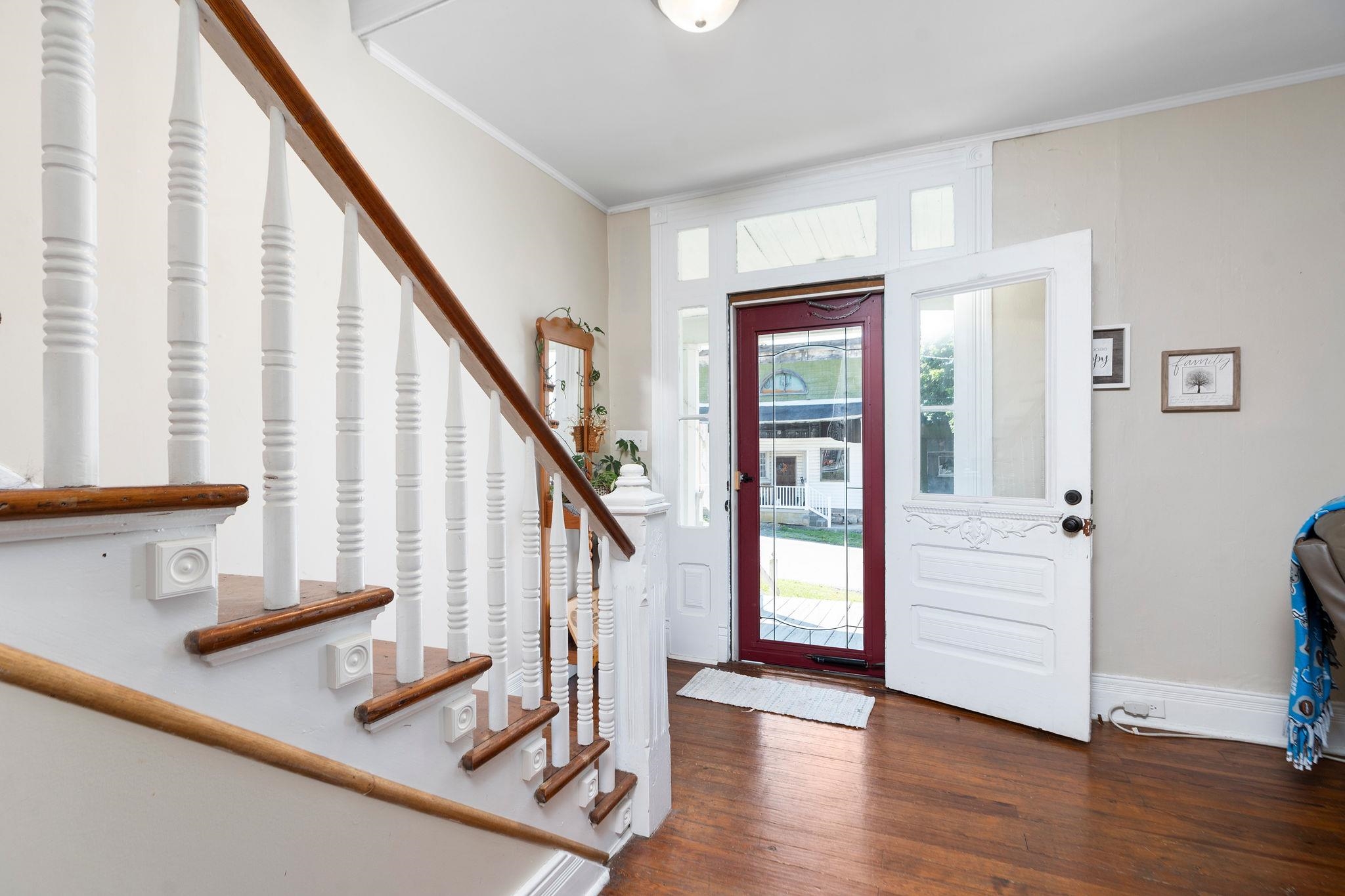 3681 MIDDLEBROOK VILLAGE RD, MIDDLEBROOK, Virginia 24459, 4 Bedrooms Bedrooms, ,2 BathroomsBathrooms,Residential,3681 MIDDLEBROOK VILLAGE RD,666199 MLS # 666199
