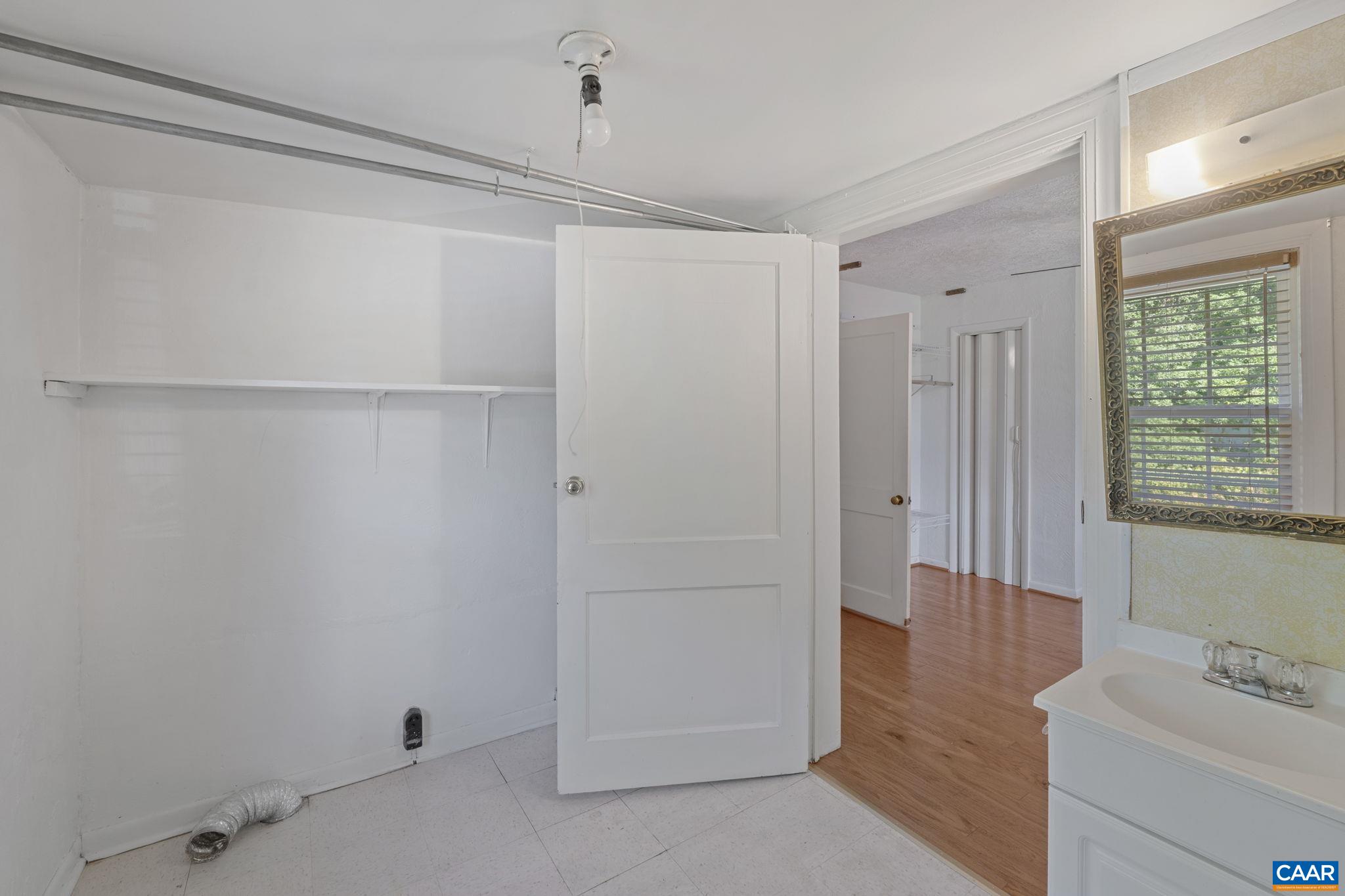 1562 THOMAS JEFFERSON PKWY, CHARLOTTESVILLE, Virginia 22901, 3 Bedrooms Bedrooms, ,2 BathroomsBathrooms,Residential,1562 THOMAS JEFFERSON PKWY,666200 MLS # 666200
