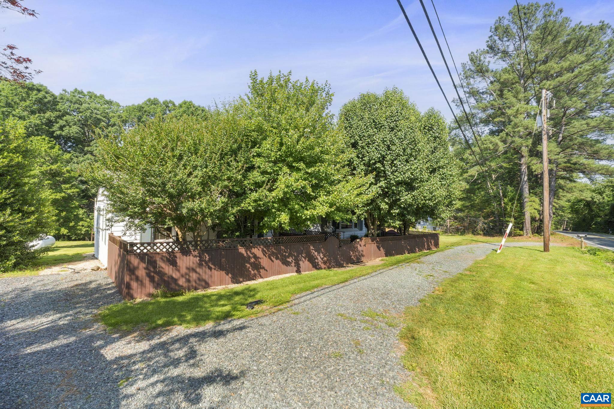 1562 THOMAS JEFFERSON PKWY, CHARLOTTESVILLE, Virginia 22901, 3 Bedrooms Bedrooms, ,2 BathroomsBathrooms,Residential,1562 THOMAS JEFFERSON PKWY,666200 MLS # 666200
