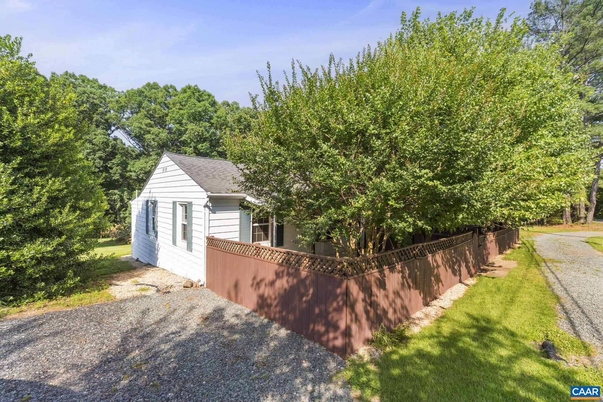 1562 THOMAS JEFFERSON PKWY, CHARLOTTESVILLE, Virginia 22901, 3 Bedrooms Bedrooms, ,2 BathroomsBathrooms,Residential,1562 THOMAS JEFFERSON PKWY,666200 MLS # 666200