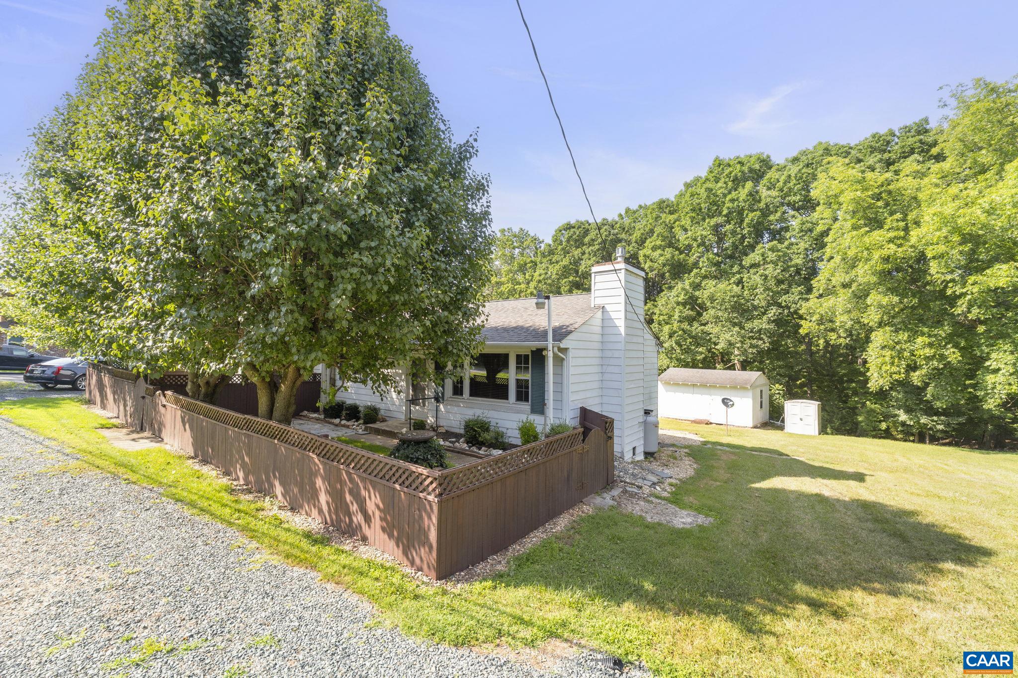 1562 THOMAS JEFFERSON PKWY, CHARLOTTESVILLE, Virginia 22901, 3 Bedrooms Bedrooms, ,2 BathroomsBathrooms,Residential,1562 THOMAS JEFFERSON PKWY,666200 MLS # 666200