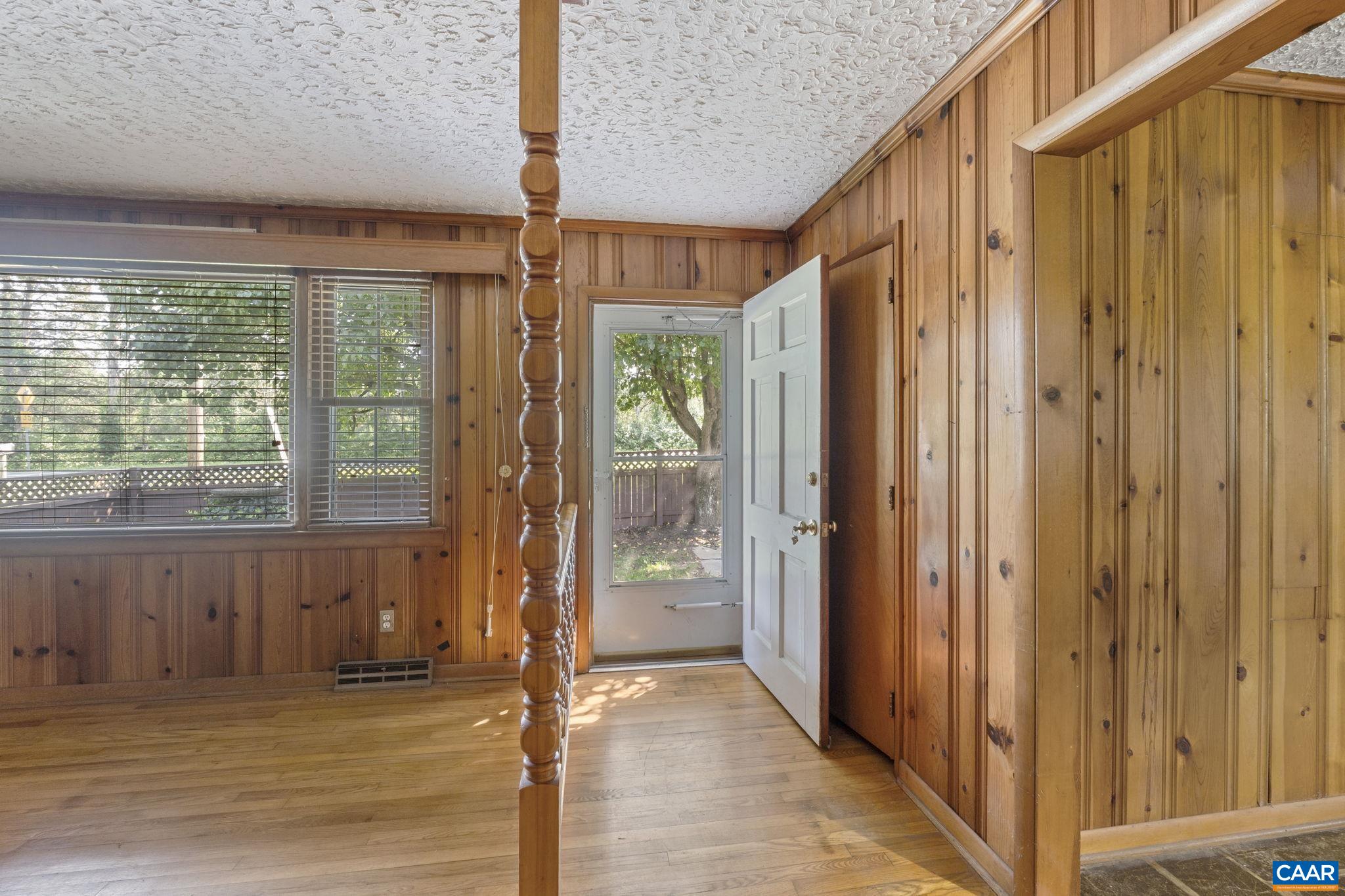 1562 THOMAS JEFFERSON PKWY, CHARLOTTESVILLE, Virginia 22901, 3 Bedrooms Bedrooms, ,2 BathroomsBathrooms,Residential,1562 THOMAS JEFFERSON PKWY,666200 MLS # 666200