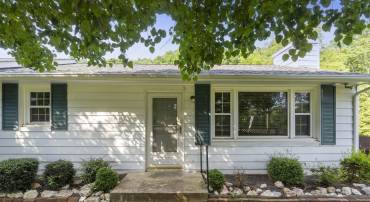 1562 THOMAS JEFFERSON PKWY, CHARLOTTESVILLE, Virginia 22901, 3 Bedrooms Bedrooms, ,2 BathroomsBathrooms,Residential,1562 THOMAS JEFFERSON PKWY,666200 MLS # 666200