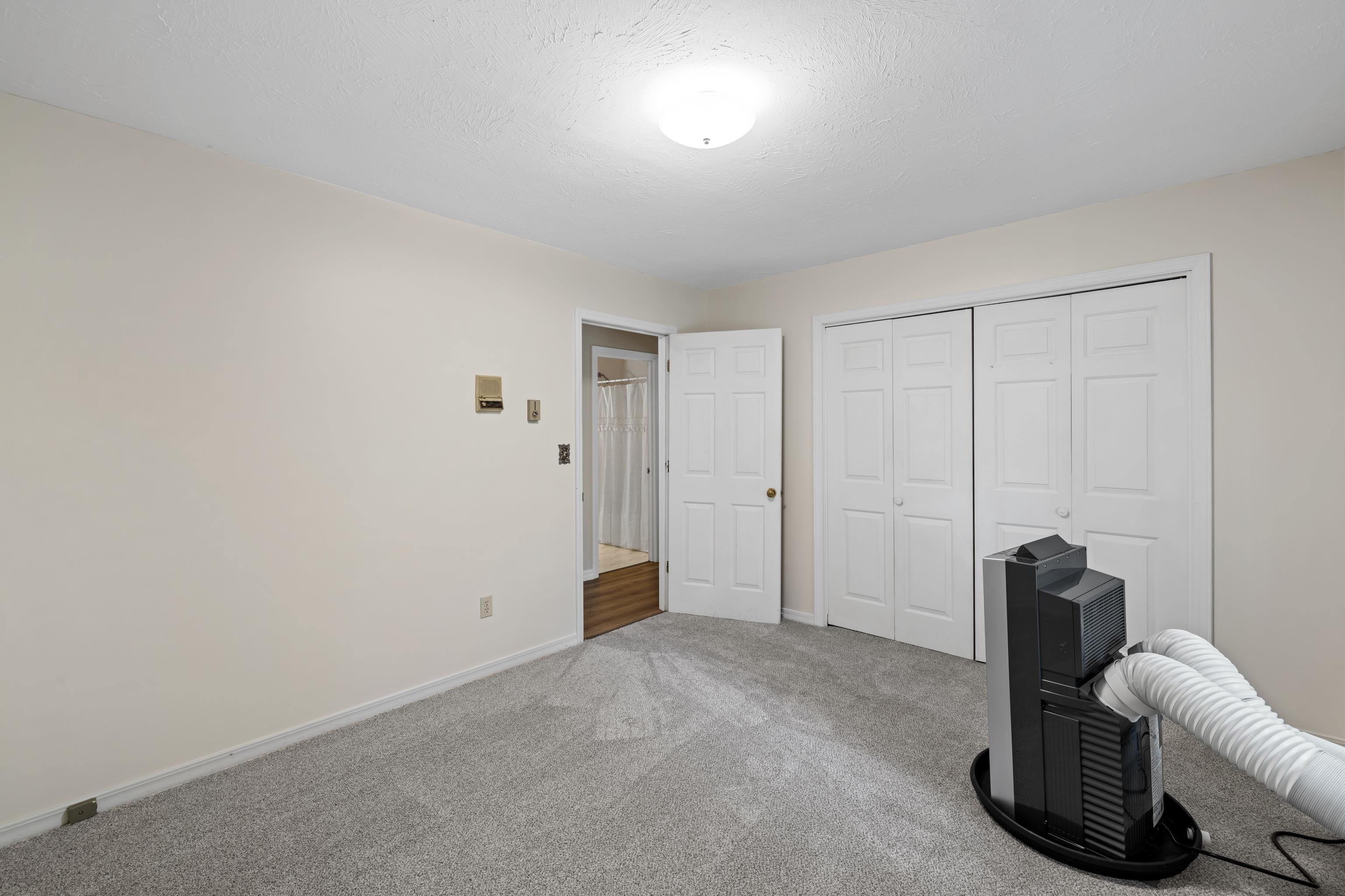 2035 LEE JACKSON HWY, STAUNTON, Virginia 24401, 3 Bedrooms Bedrooms, ,2 BathroomsBathrooms,Residential,2035 LEE JACKSON HWY,666201 MLS # 666201