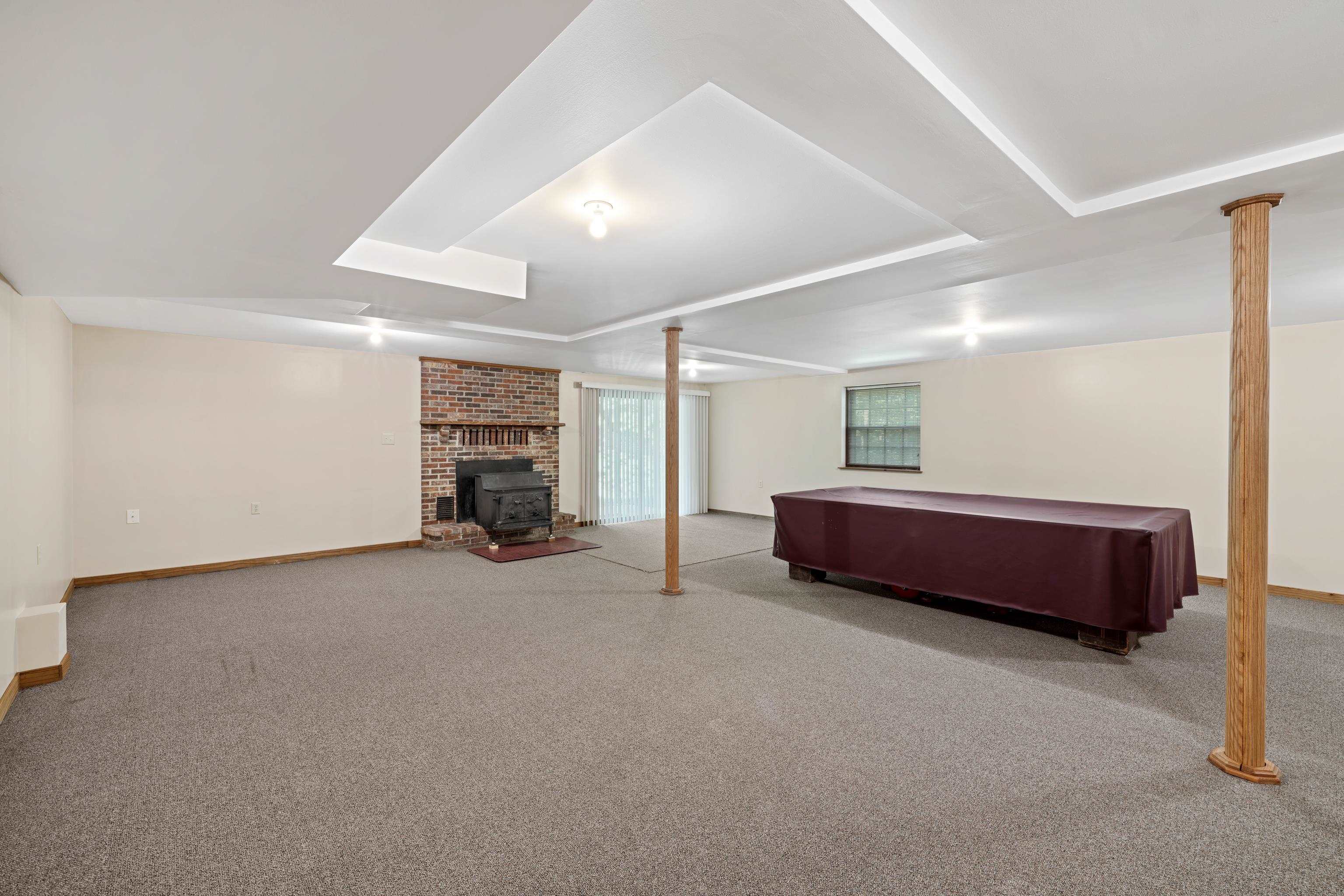 2035 LEE JACKSON HWY, STAUNTON, Virginia 24401, 3 Bedrooms Bedrooms, ,2 BathroomsBathrooms,Residential,2035 LEE JACKSON HWY,666201 MLS # 666201