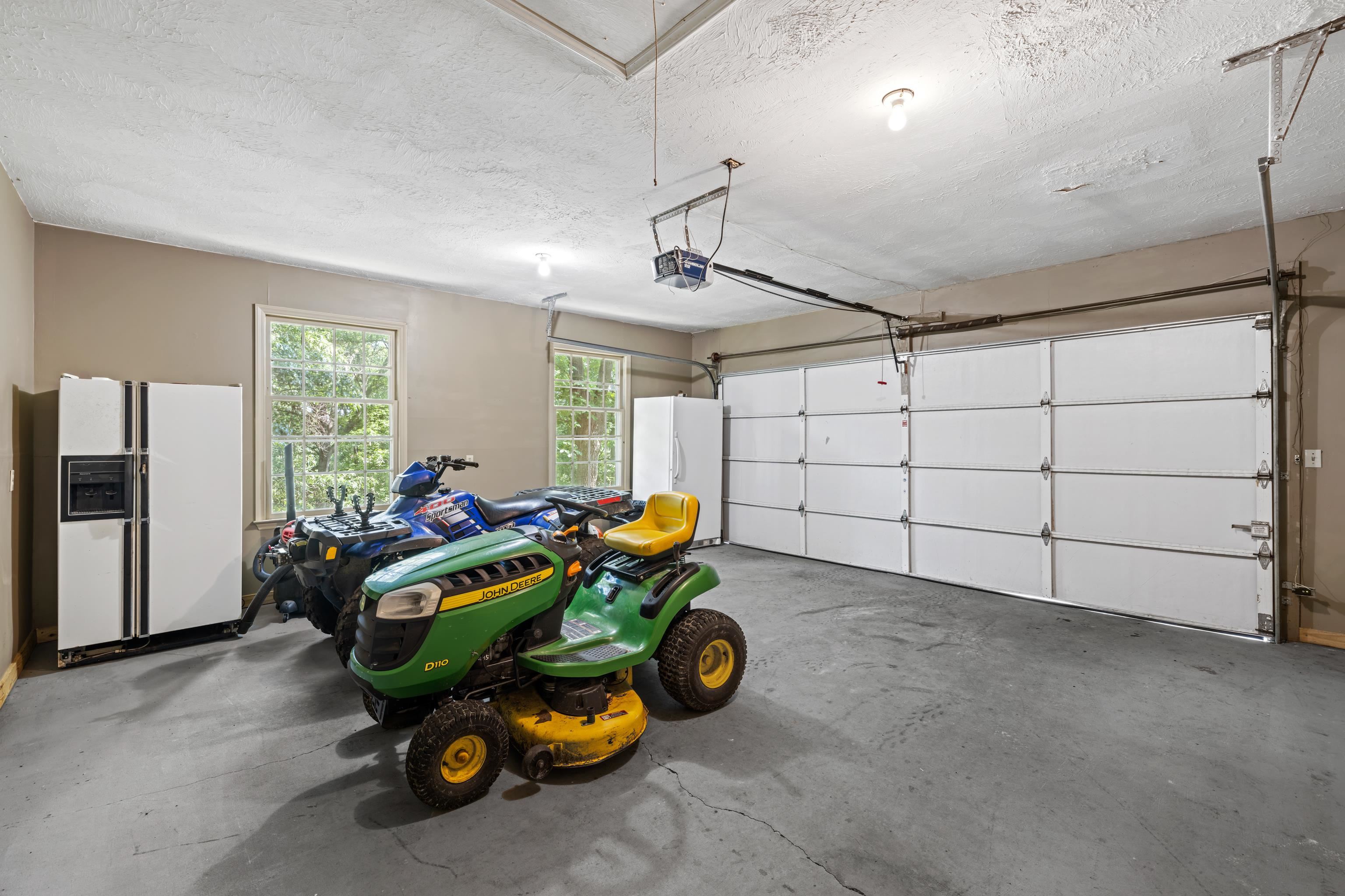 2035 LEE JACKSON HWY, STAUNTON, Virginia 24401, 3 Bedrooms Bedrooms, ,2 BathroomsBathrooms,Residential,2035 LEE JACKSON HWY,666201 MLS # 666201