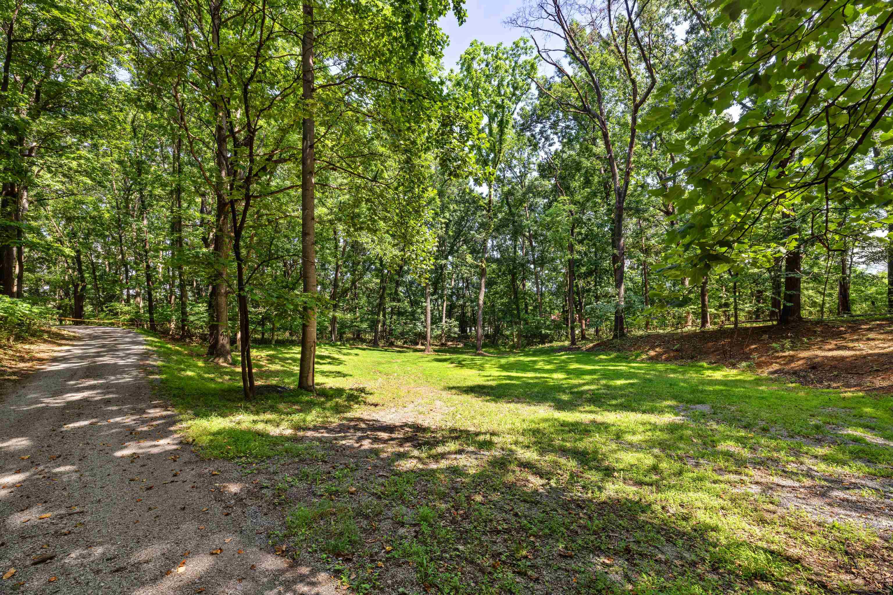 2035 LEE JACKSON HWY, STAUNTON, Virginia 24401, 3 Bedrooms Bedrooms, ,2 BathroomsBathrooms,Residential,2035 LEE JACKSON HWY,666201 MLS # 666201