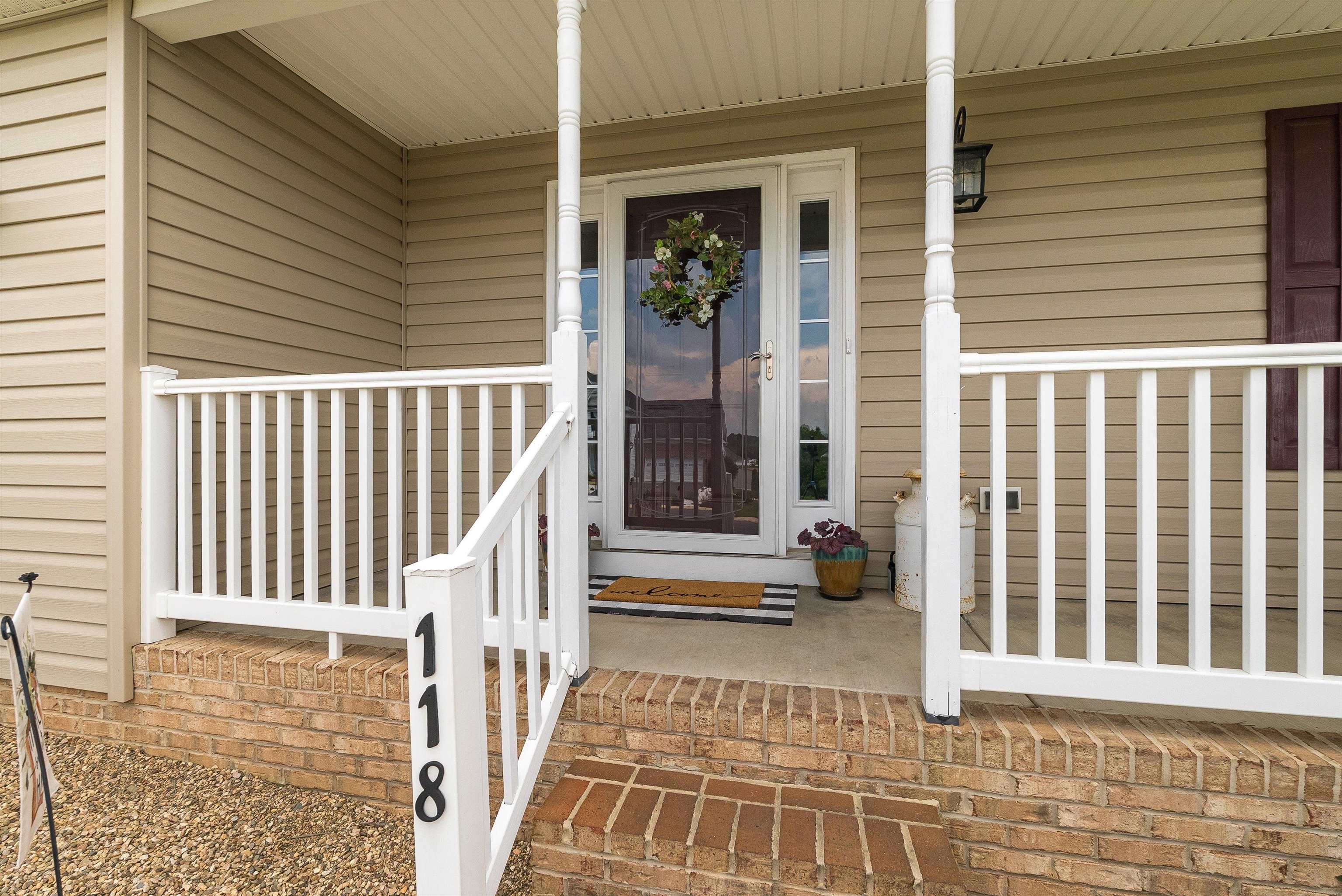118 WEXFORD ST, STAUNTON, Virginia 24401, 3 Bedrooms Bedrooms, ,2 BathroomsBathrooms,Residential,118 WEXFORD ST,666203 MLS # 666203