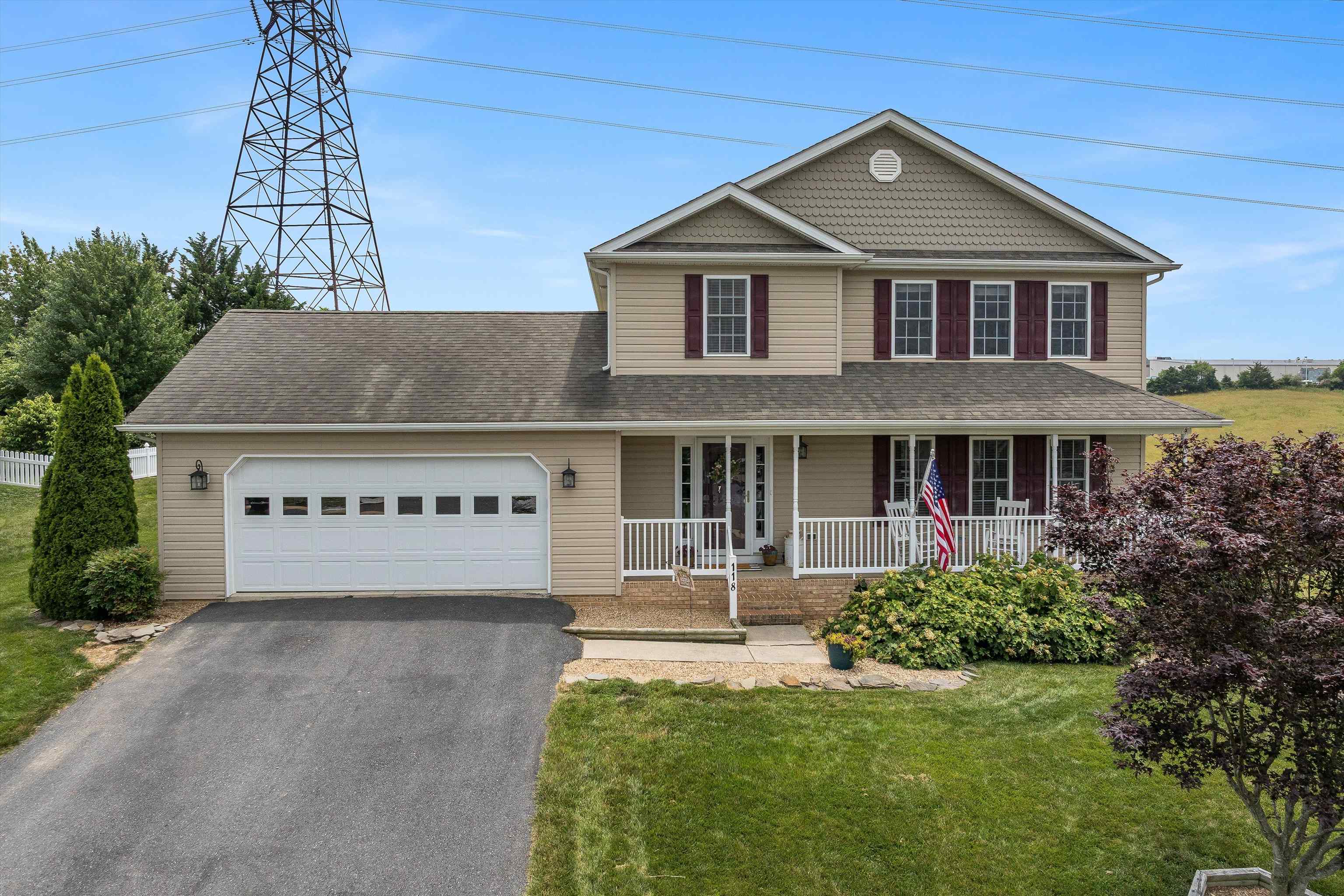 118 WEXFORD ST, STAUNTON, Virginia 24401, 3 Bedrooms Bedrooms, ,2 BathroomsBathrooms,Residential,118 WEXFORD ST,666203 MLS # 666203