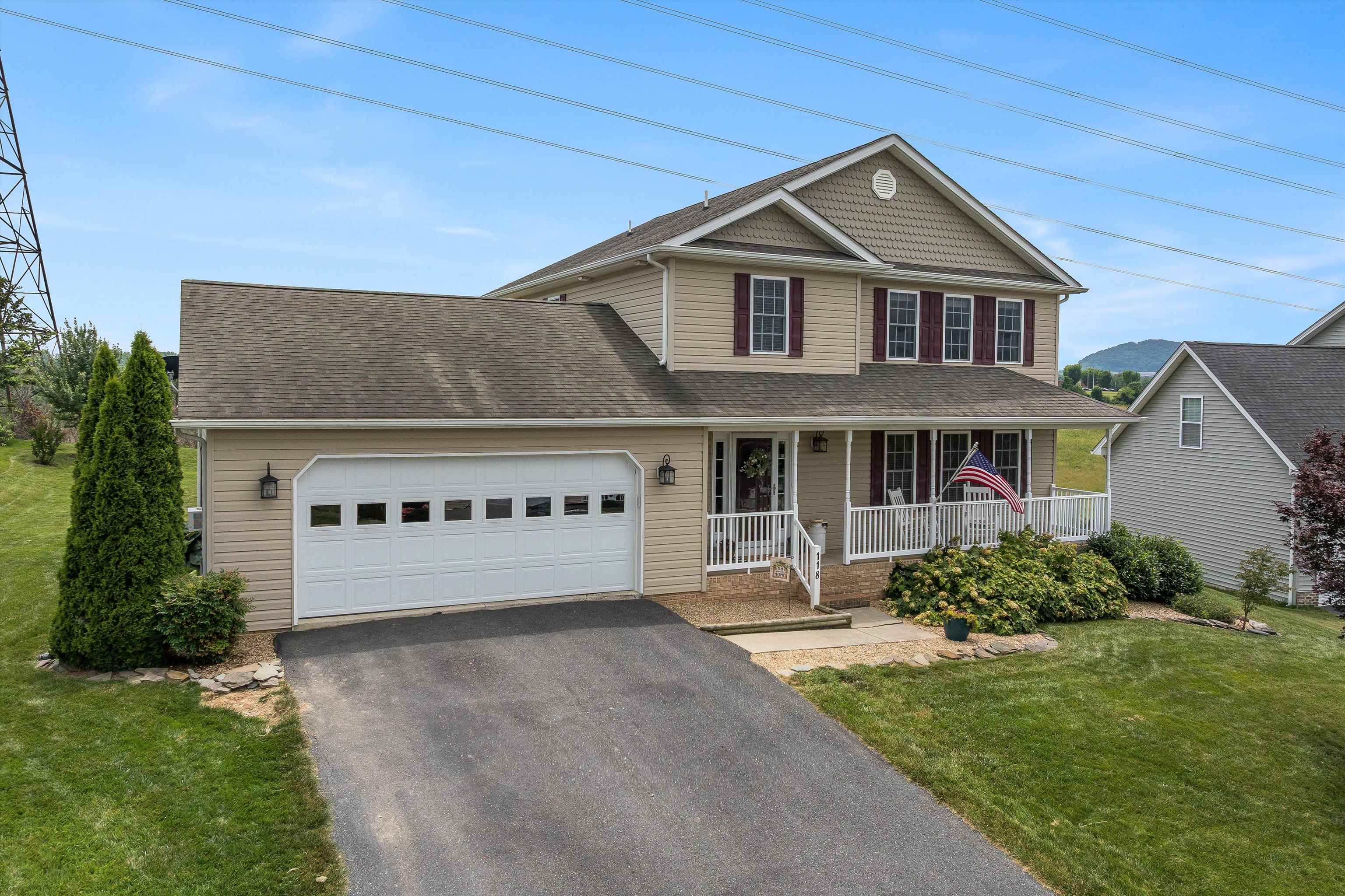 118 WEXFORD ST, STAUNTON, Virginia 24401, 3 Bedrooms Bedrooms, ,2 BathroomsBathrooms,Residential,118 WEXFORD ST,666203 MLS # 666203