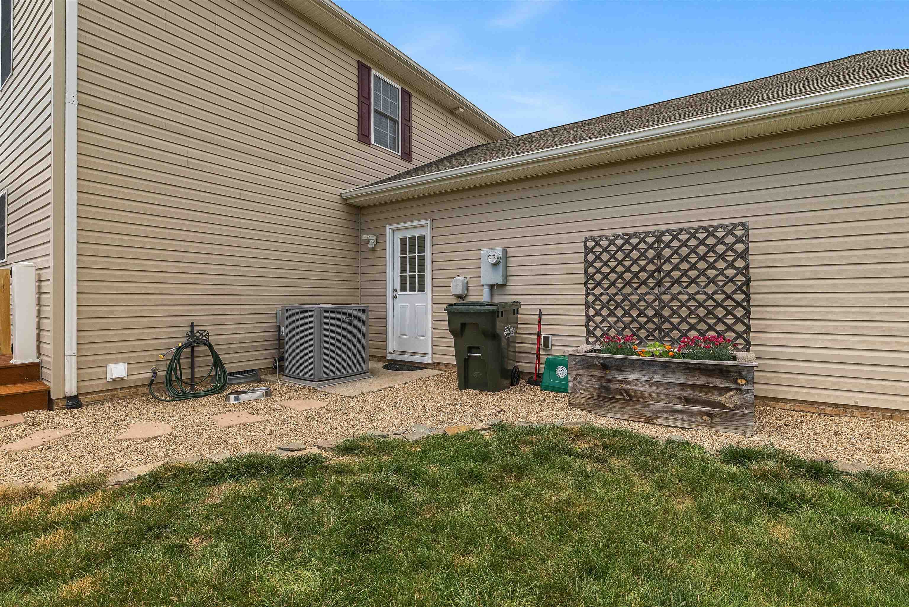 118 WEXFORD ST, STAUNTON, Virginia 24401, 3 Bedrooms Bedrooms, ,2 BathroomsBathrooms,Residential,118 WEXFORD ST,666203 MLS # 666203