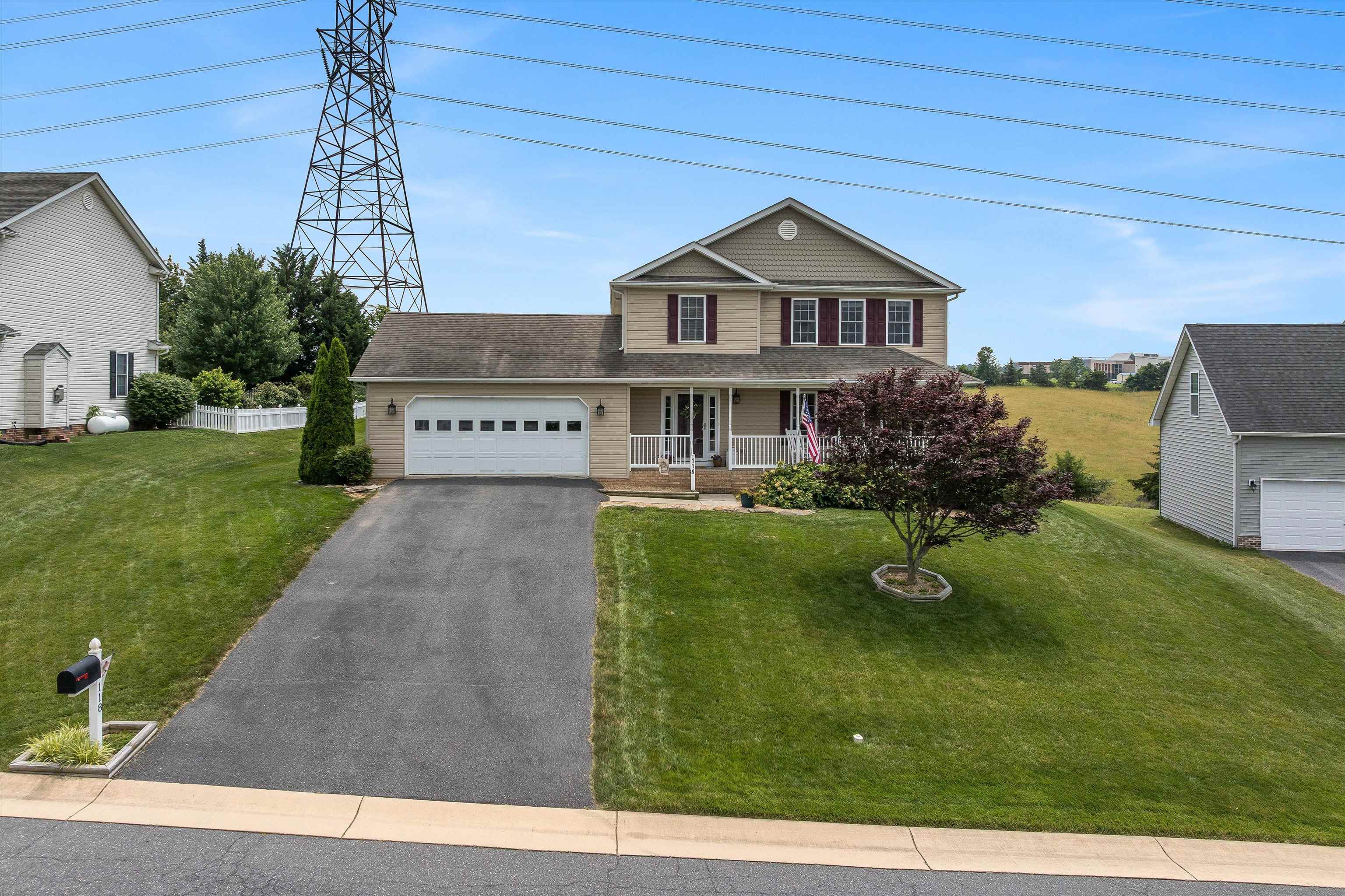 118 WEXFORD ST, STAUNTON, Virginia 24401, 3 Bedrooms Bedrooms, ,2 BathroomsBathrooms,Residential,118 WEXFORD ST,666203 MLS # 666203