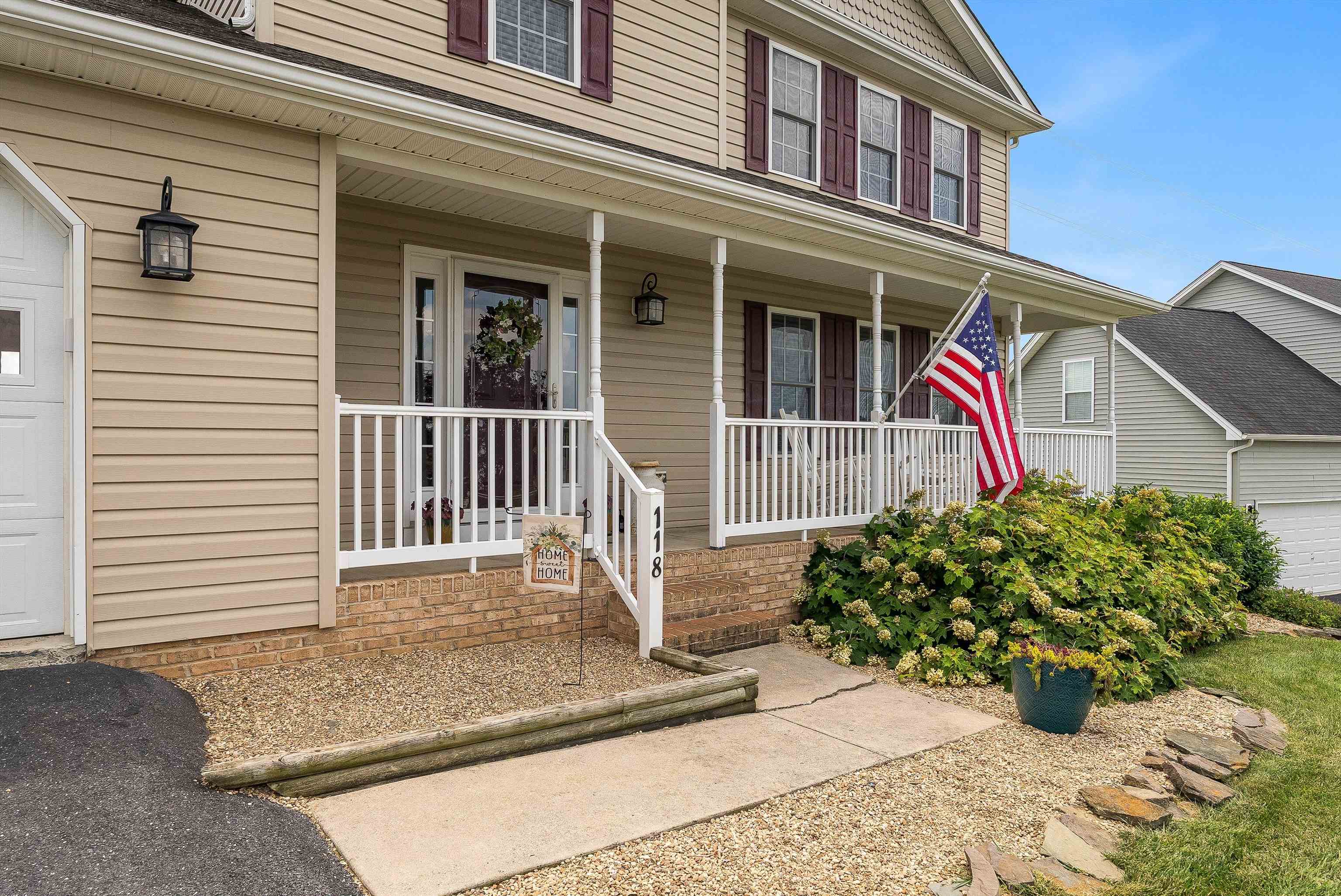 118 WEXFORD ST, STAUNTON, Virginia 24401, 3 Bedrooms Bedrooms, ,2 BathroomsBathrooms,Residential,118 WEXFORD ST,666203 MLS # 666203