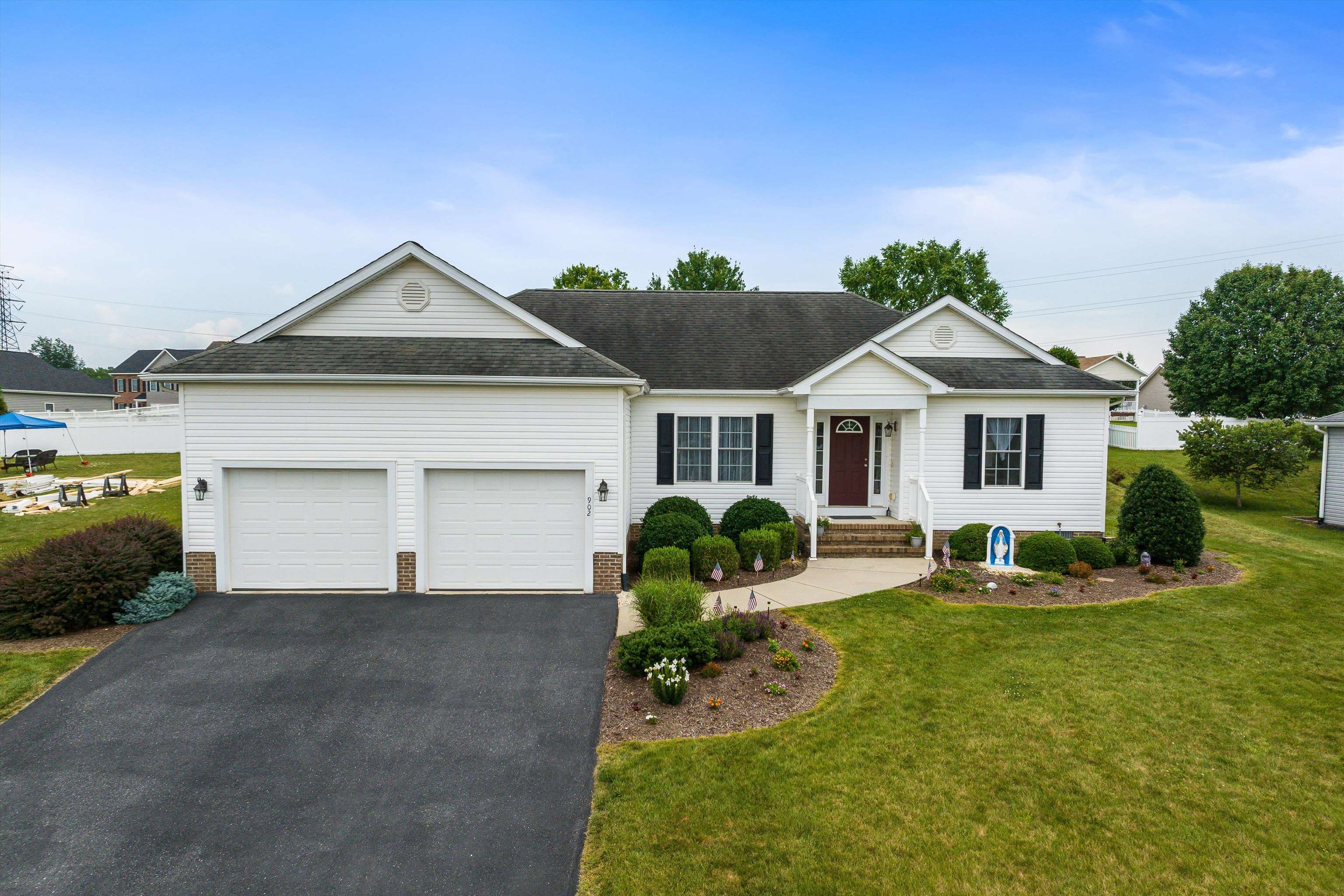 902 WATERTON ST, STAUNTON, Virginia 24401, 3 Bedrooms Bedrooms, ,2 BathroomsBathrooms,Residential,902 WATERTON ST,666204 MLS # 666204