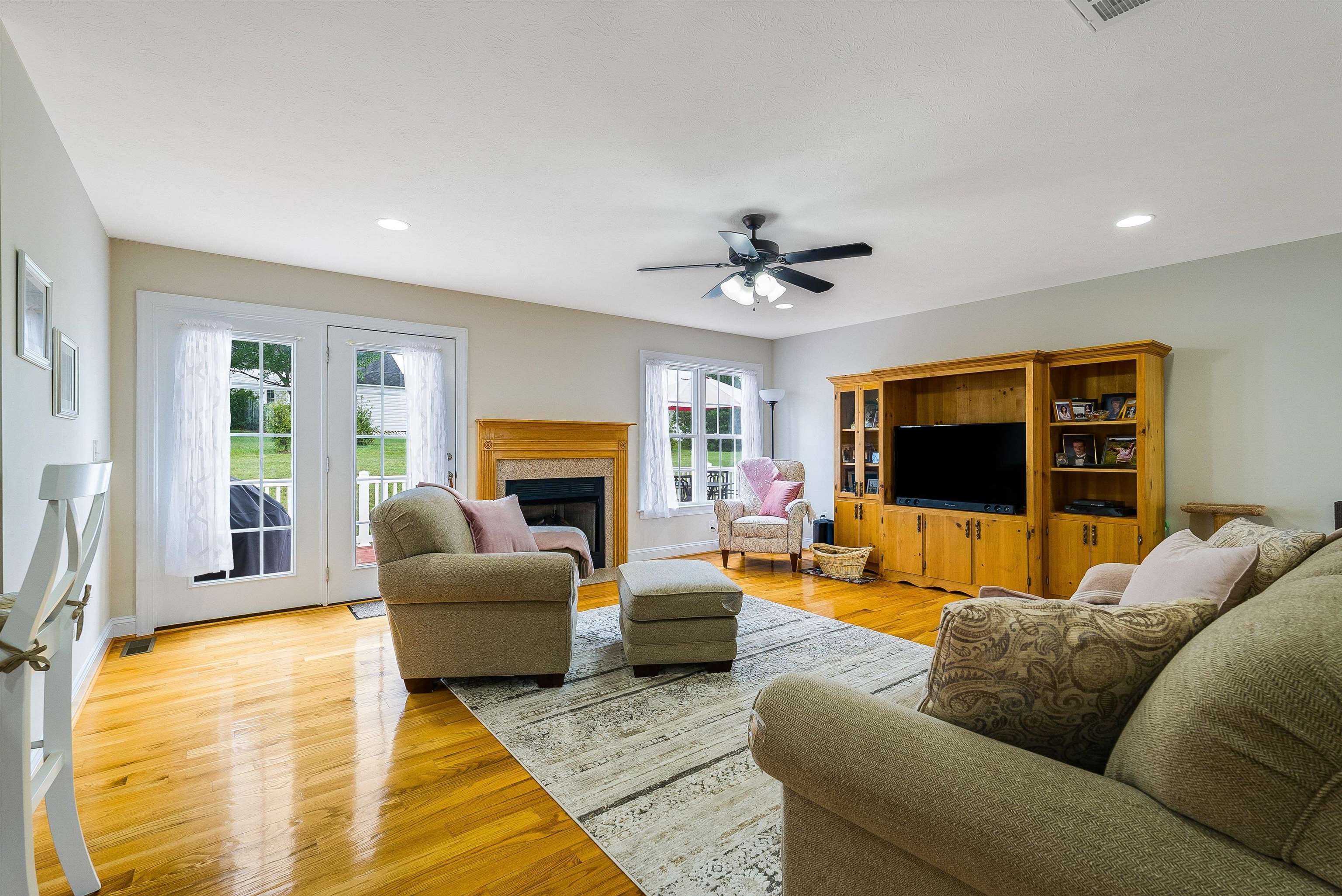 902 WATERTON ST, STAUNTON, Virginia 24401, 3 Bedrooms Bedrooms, ,2 BathroomsBathrooms,Residential,902 WATERTON ST,666204 MLS # 666204