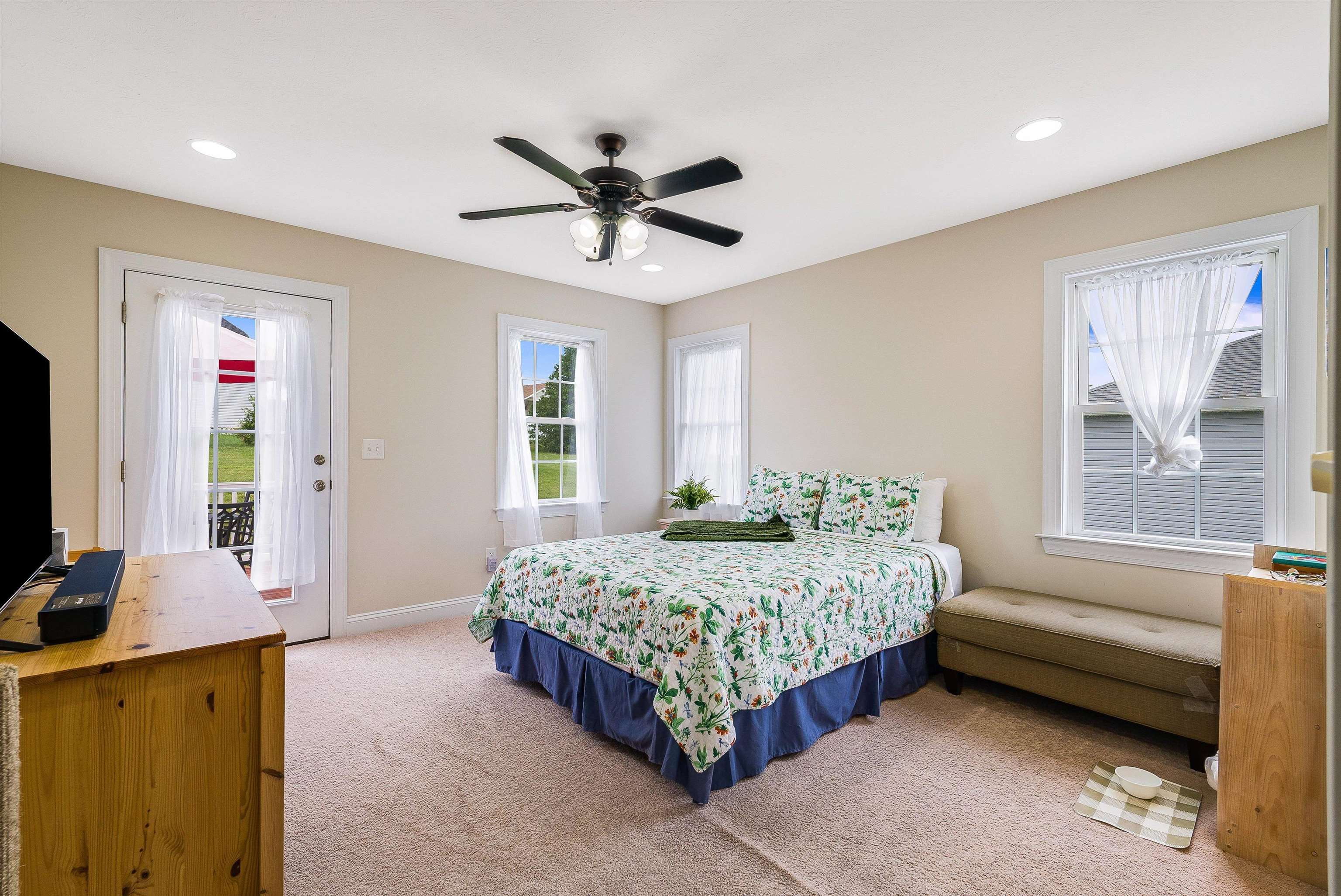 902 WATERTON ST, STAUNTON, Virginia 24401, 3 Bedrooms Bedrooms, ,2 BathroomsBathrooms,Residential,902 WATERTON ST,666204 MLS # 666204