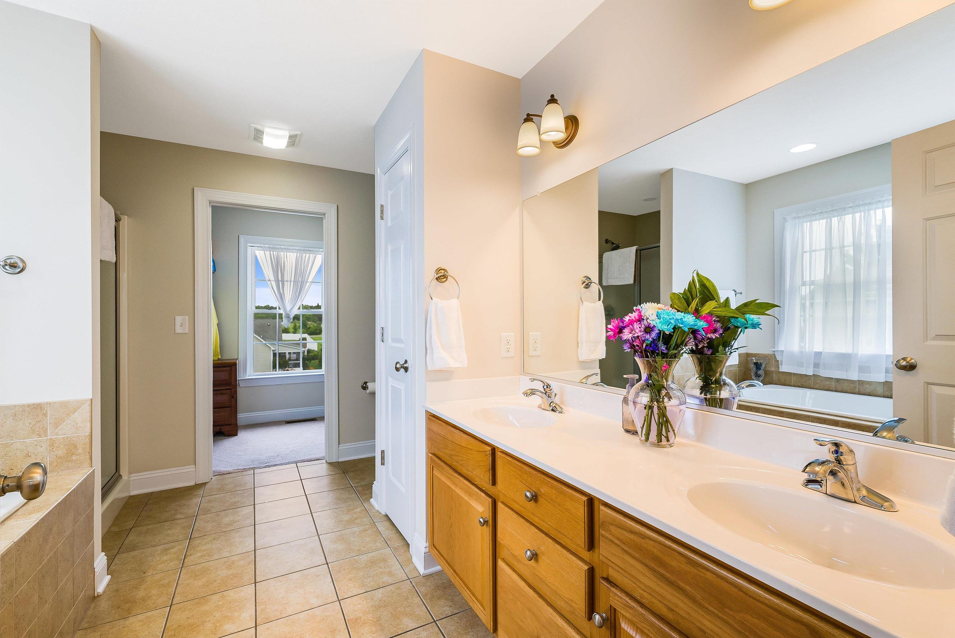 902 WATERTON ST, STAUNTON, Virginia 24401, 3 Bedrooms Bedrooms, ,2 BathroomsBathrooms,Residential,902 WATERTON ST,666204 MLS # 666204