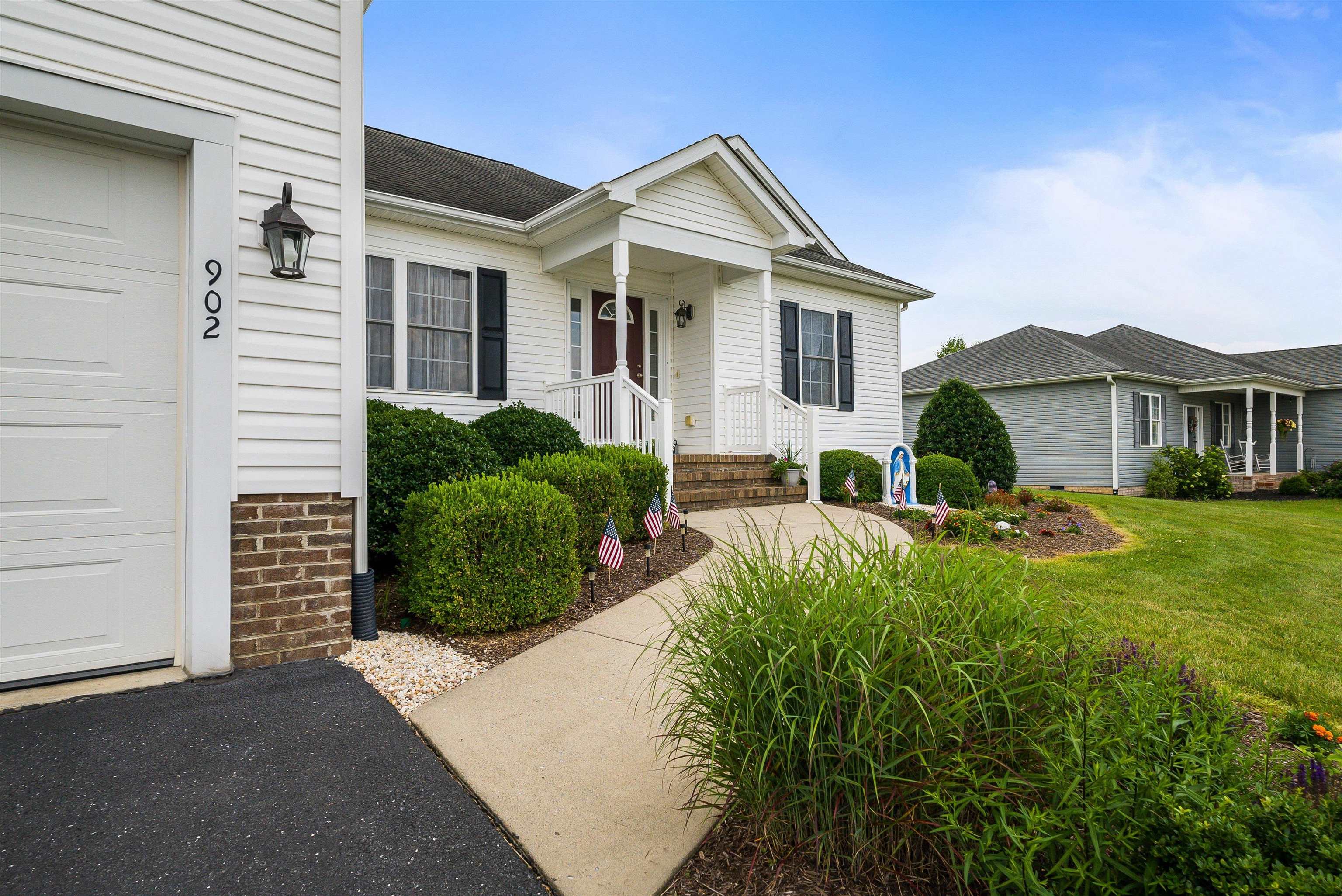 902 WATERTON ST, STAUNTON, Virginia 24401, 3 Bedrooms Bedrooms, ,2 BathroomsBathrooms,Residential,902 WATERTON ST,666204 MLS # 666204