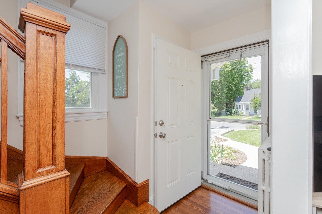 1450 BLUESTONE ST, HARRISONBURG, Virginia 22801, 3 Bedrooms Bedrooms, ,1 BathroomBathrooms,Residential,1450 BLUESTONE ST,666205 MLS # 666205