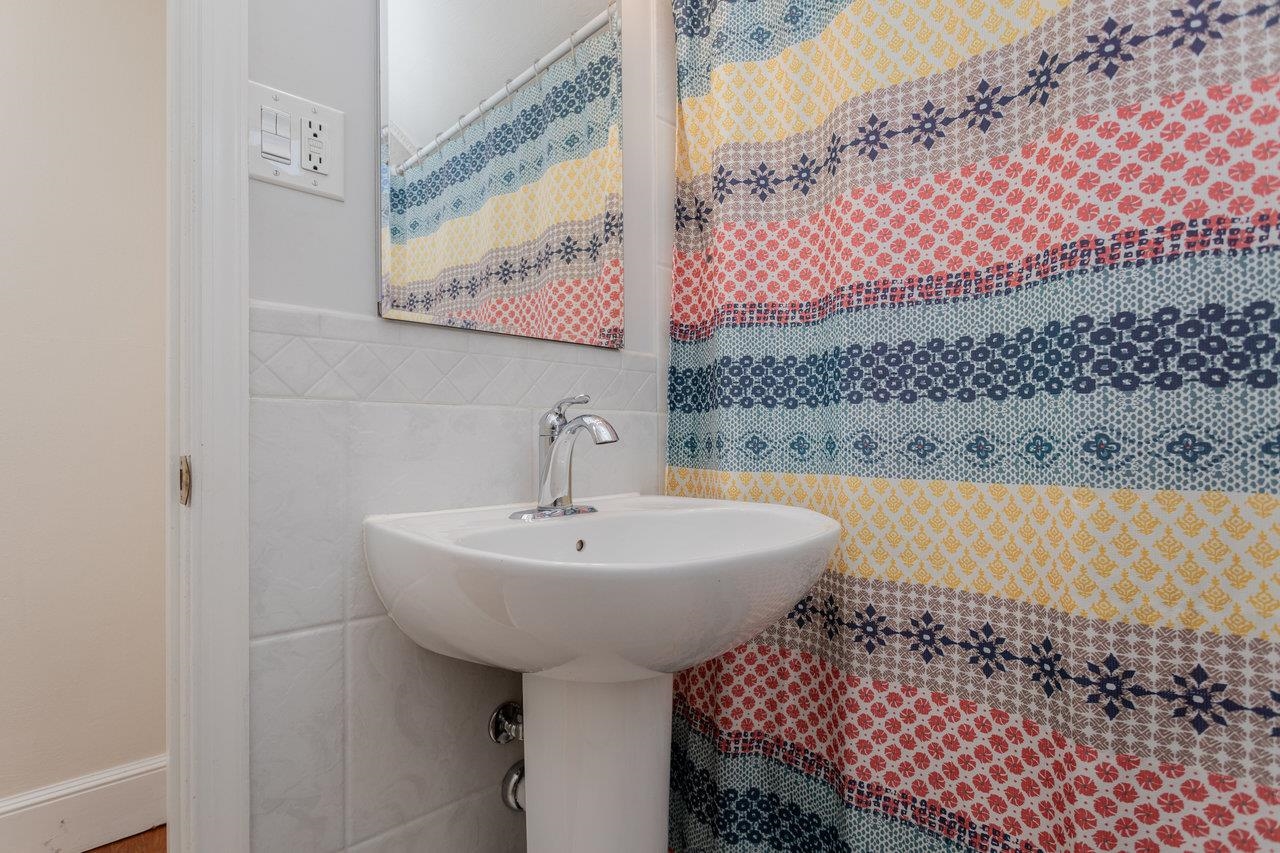 1450 BLUESTONE ST, HARRISONBURG, Virginia 22801, 3 Bedrooms Bedrooms, ,1 BathroomBathrooms,Residential,1450 BLUESTONE ST,666205 MLS # 666205