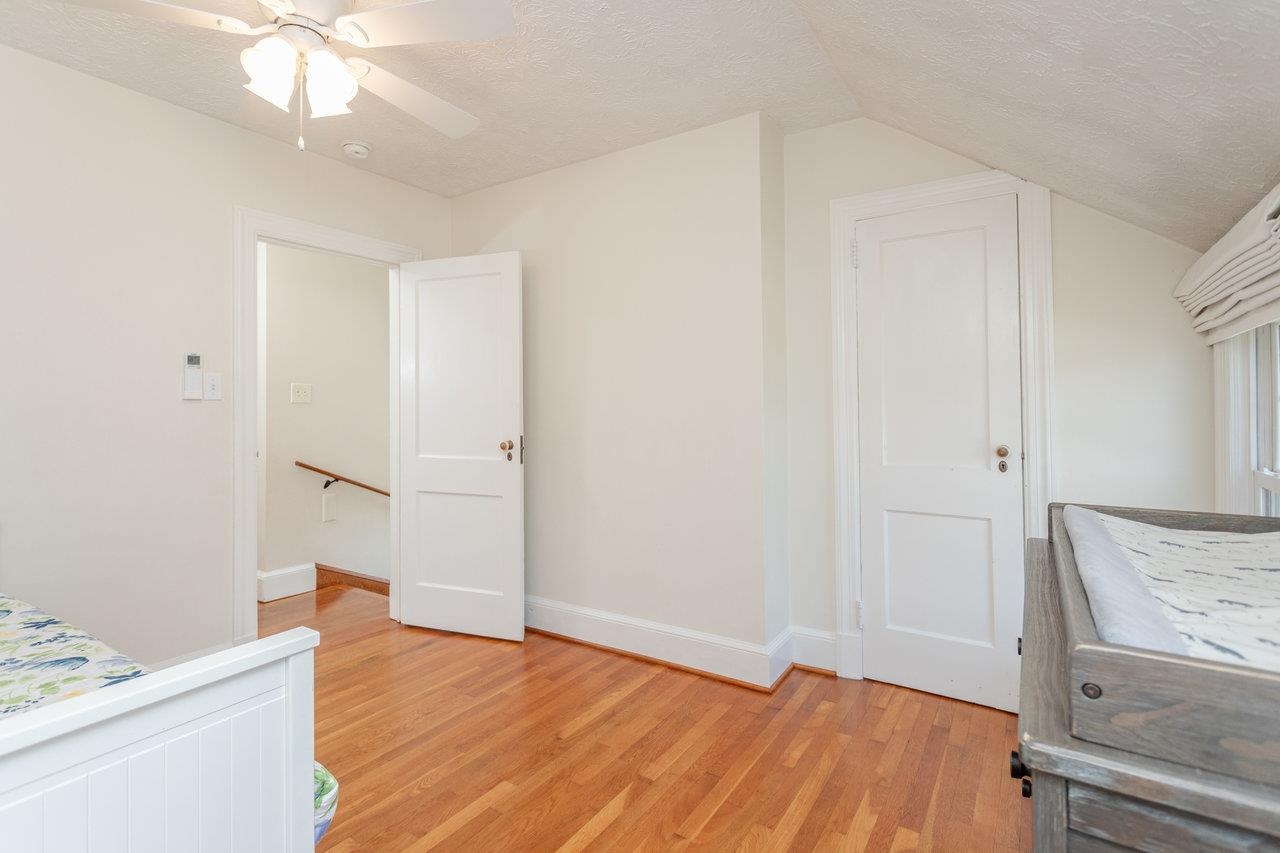 1450 BLUESTONE ST, HARRISONBURG, Virginia 22801, 3 Bedrooms Bedrooms, ,1 BathroomBathrooms,Residential,1450 BLUESTONE ST,666205 MLS # 666205